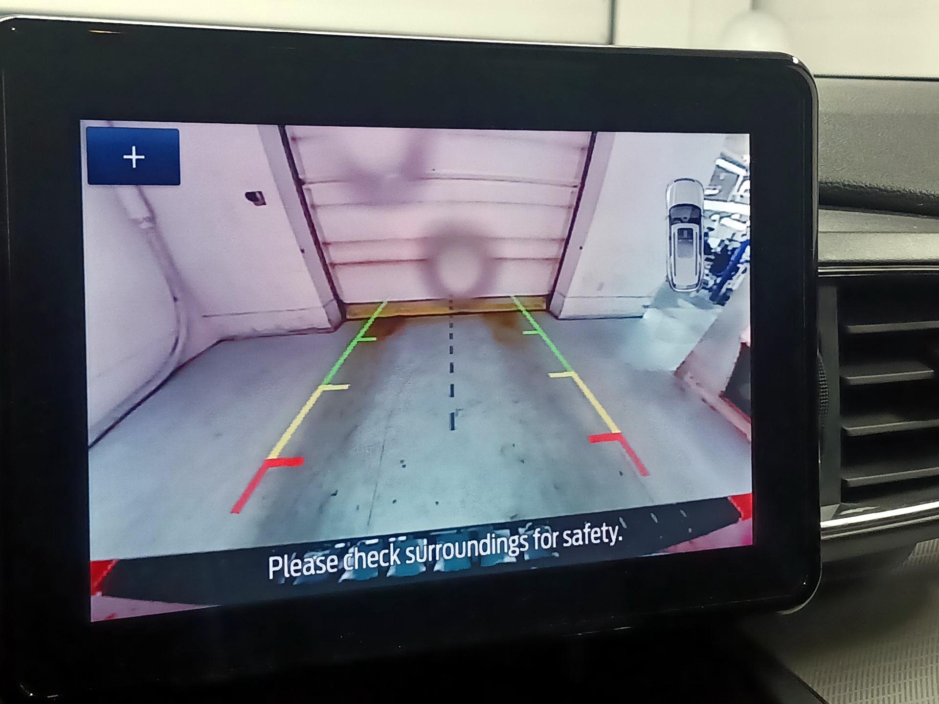 Thumbnail: 2020 Ford Explorer - 14