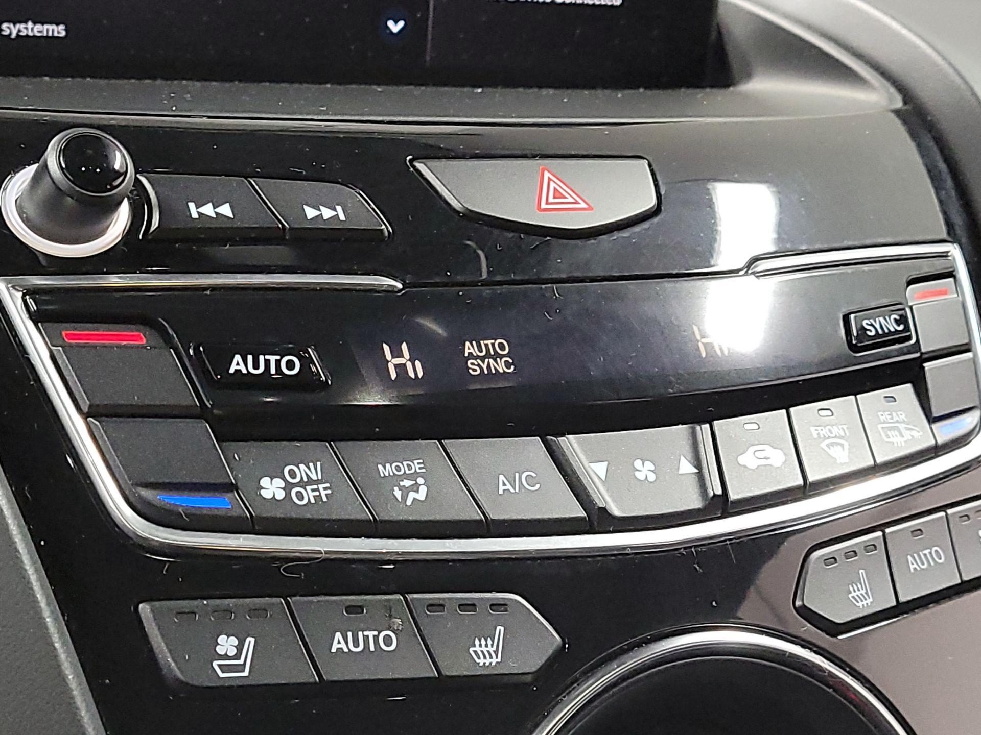 Thumbnail: 2022 Acura RDX - 17