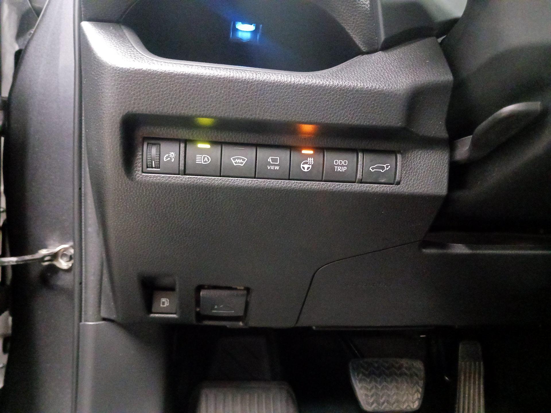 Thumbnail: 2023 Toyota RAV4 - 13