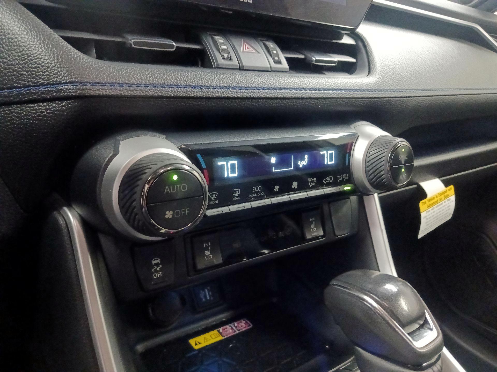 Thumbnail: 2023 Toyota RAV4 - 16