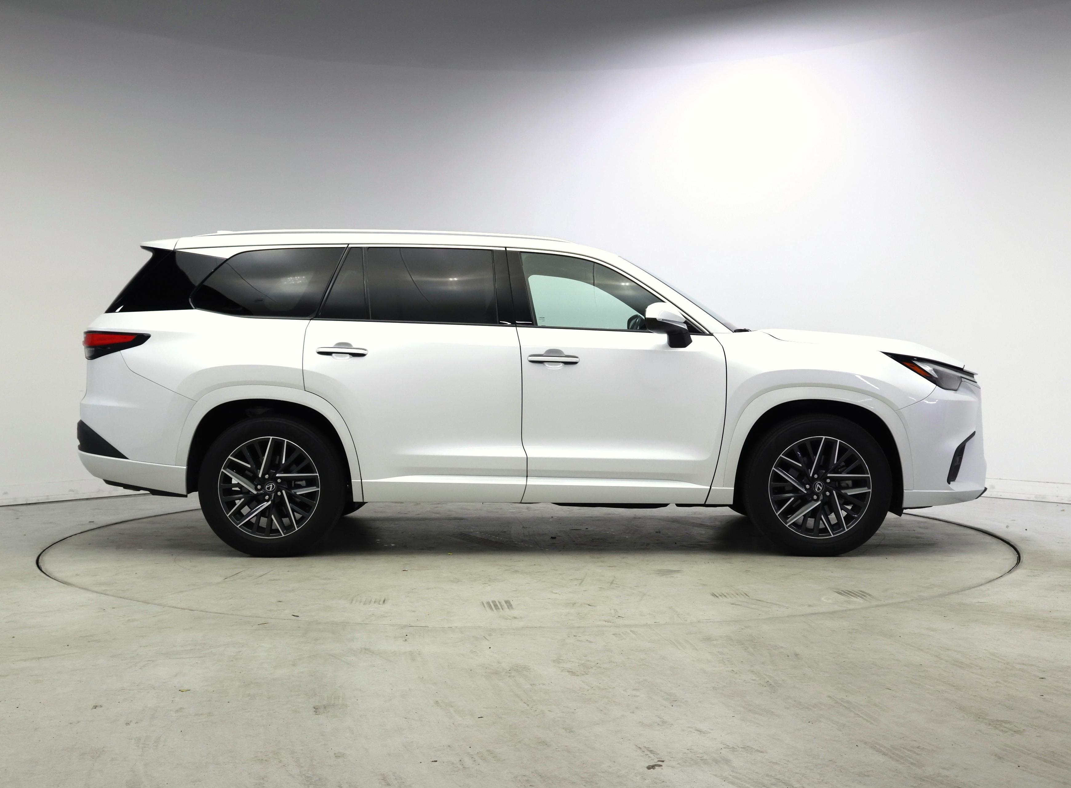 Thumbnail: 2024 Lexus TX - 7