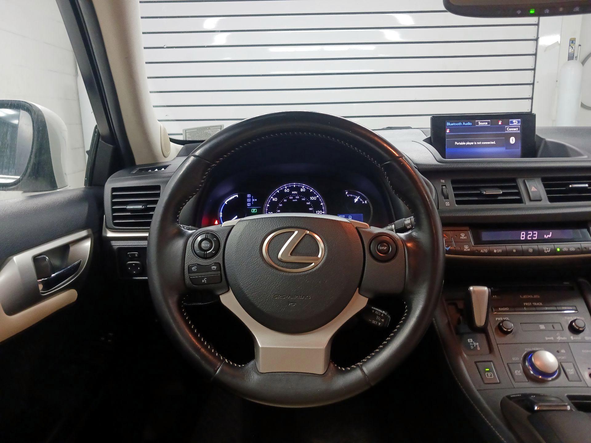 Thumbnail: 2017 Lexus CT - 10