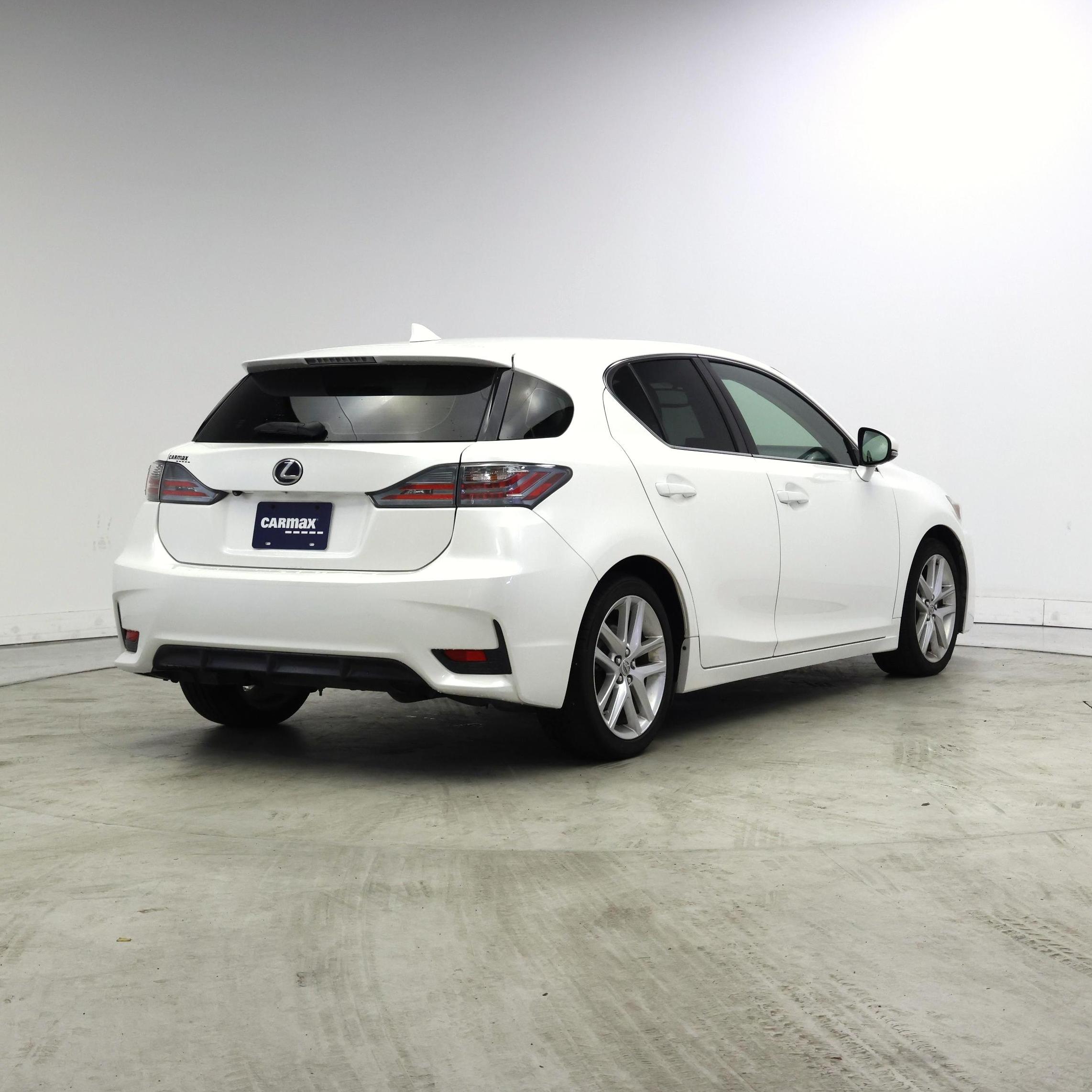 Thumbnail: 2017 Lexus CT - 8