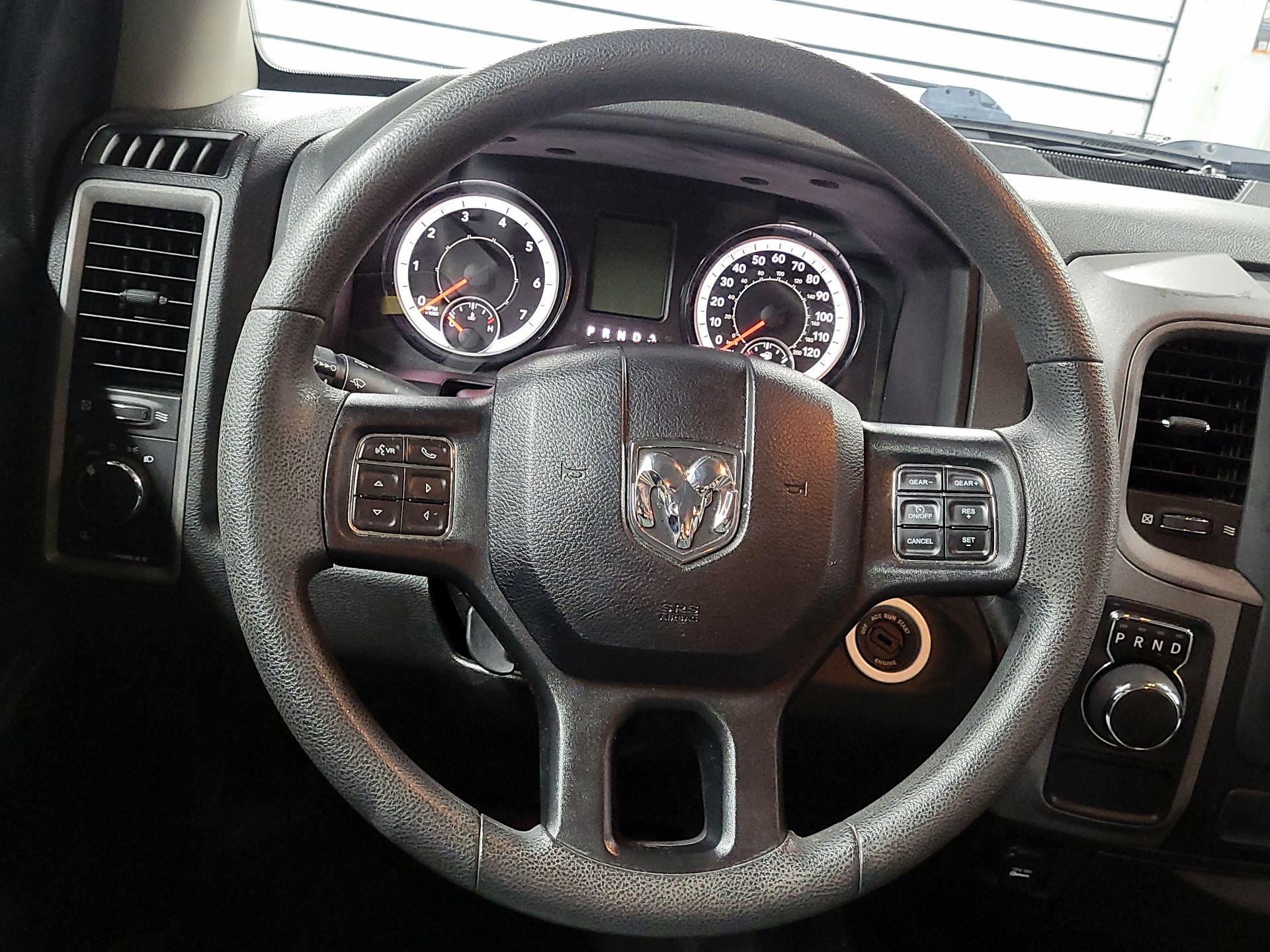 Thumbnail: 2019 RAM 1500 Classic - 10