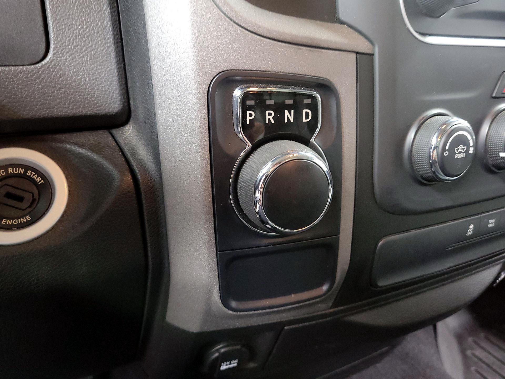 Thumbnail: 2019 RAM 1500 Classic - 16