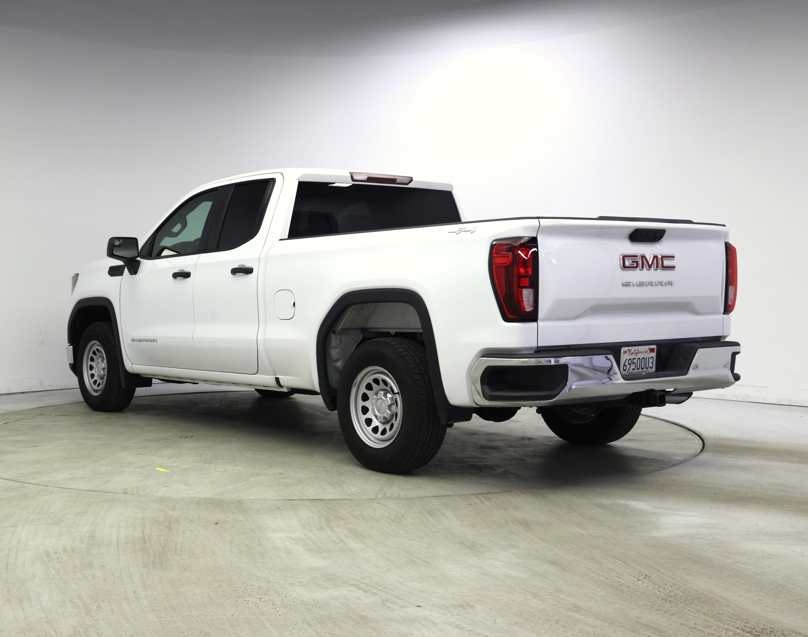 Thumbnail: 2023 GMC Sierra 1500 - 2