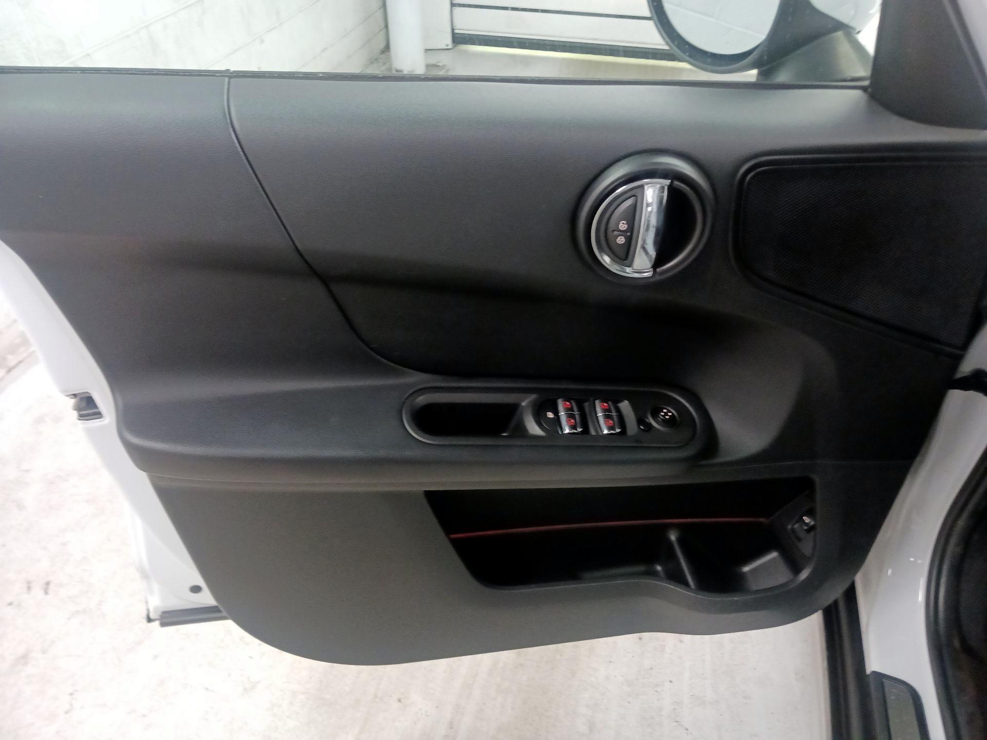 Thumbnail: 2019 MINI Cooper Countryman - 12