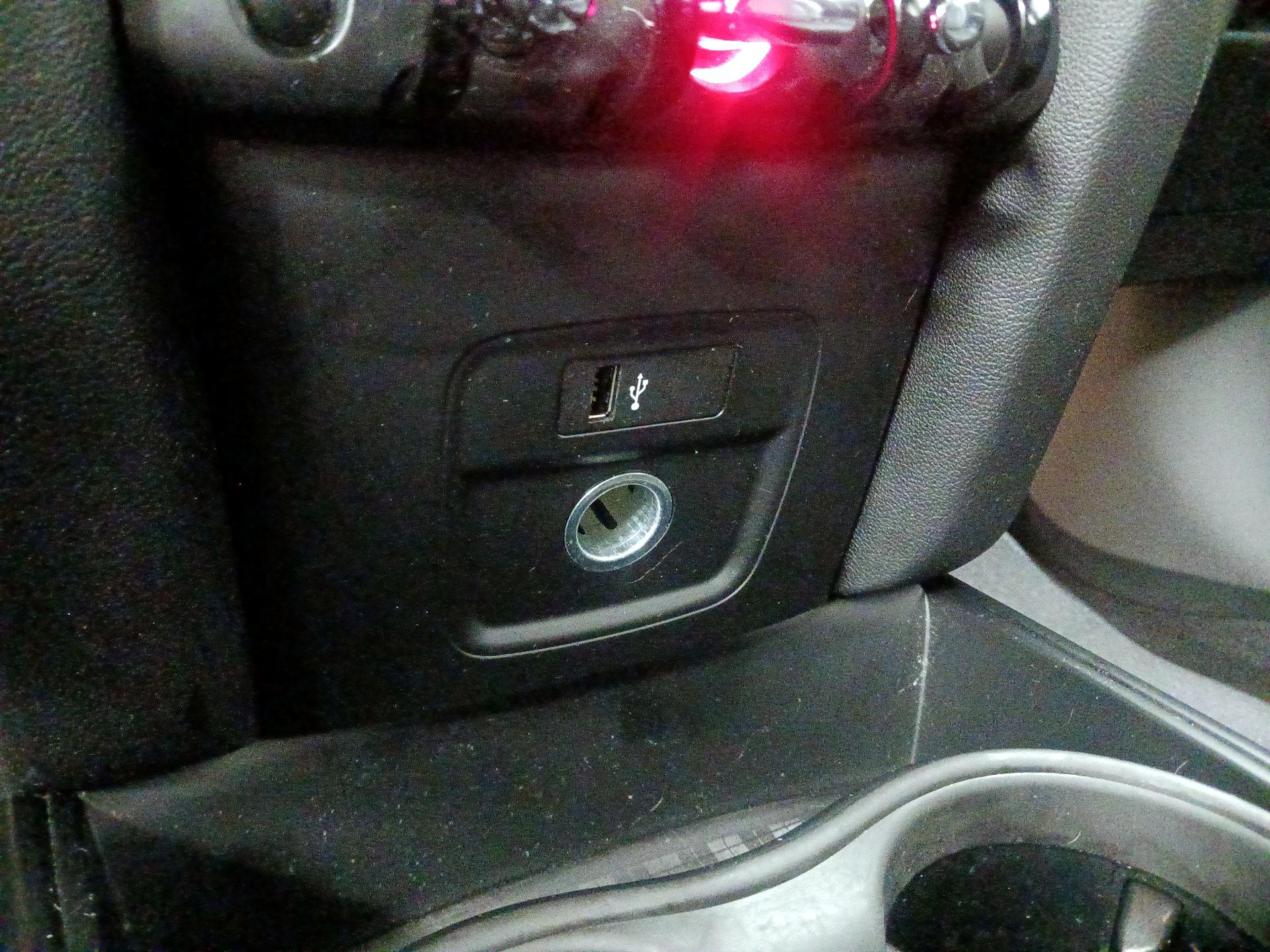 Thumbnail: 2019 MINI Cooper Countryman - 18