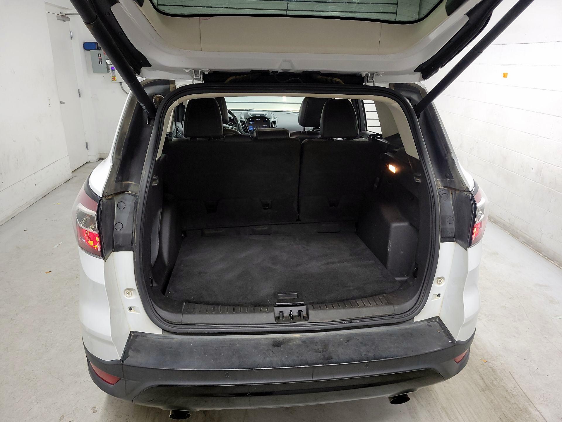 Thumbnail: 2017 Ford Escape - 18