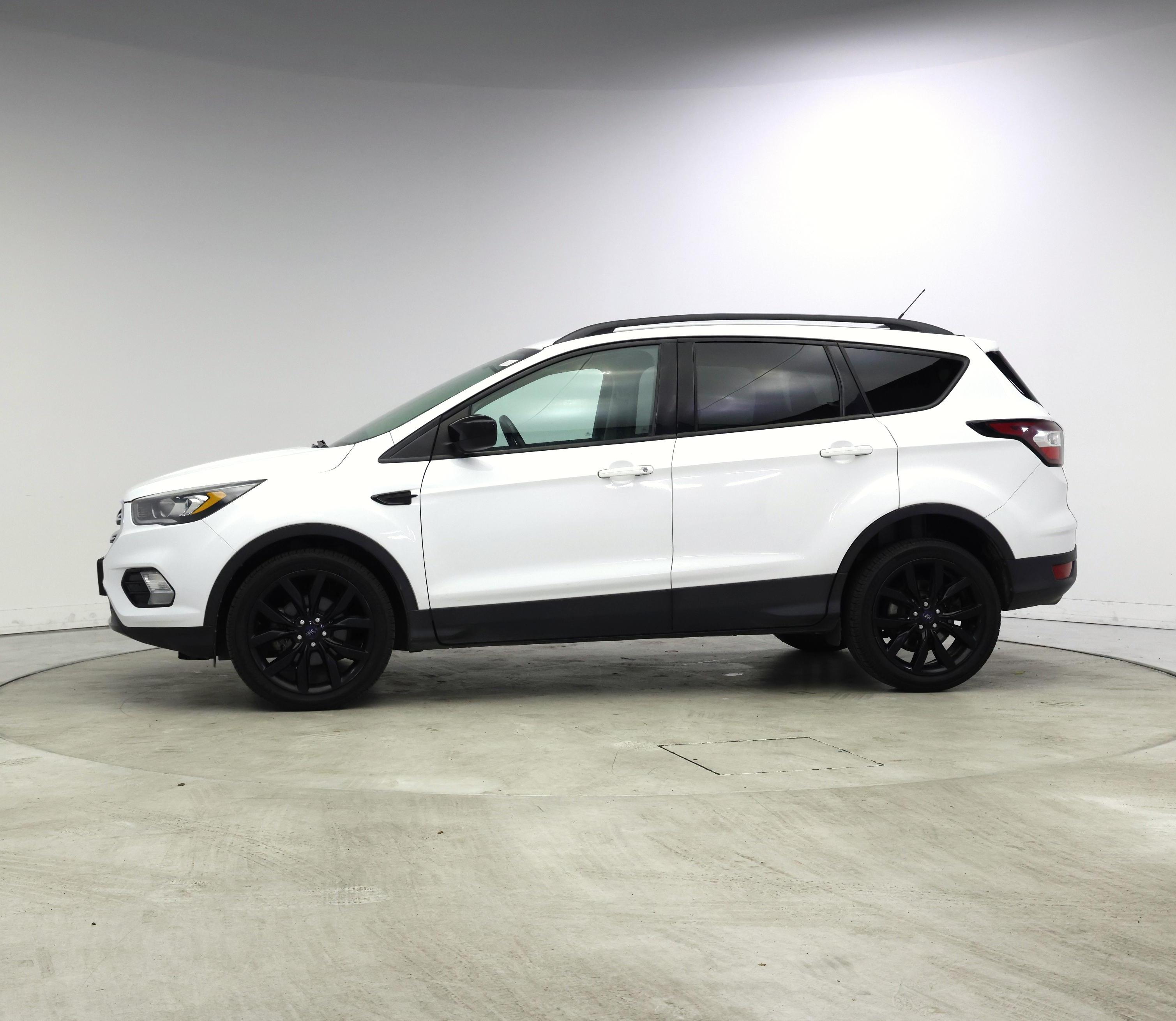 Thumbnail: 2017 Ford Escape - 3