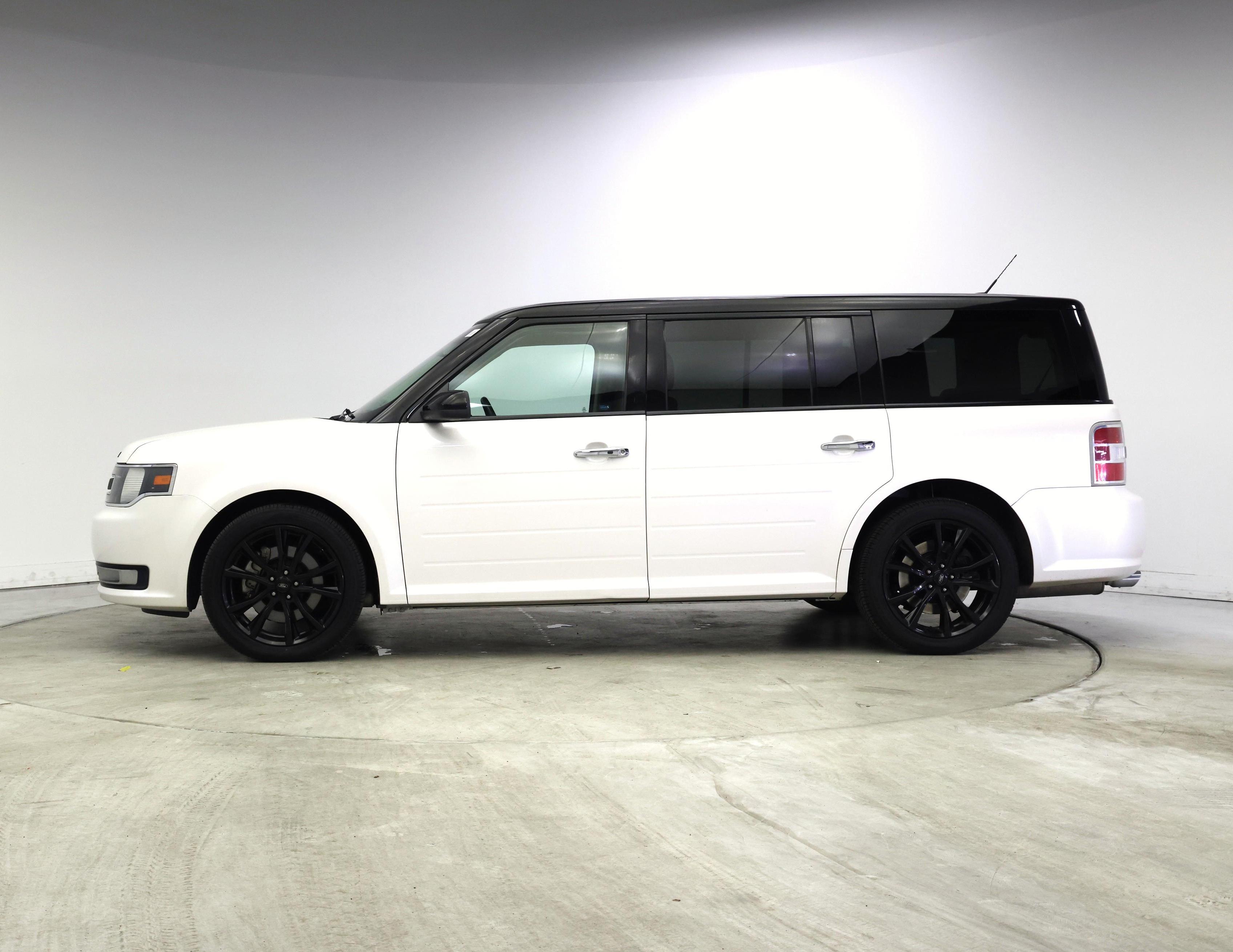Thumbnail: 2016 Ford Flex - 3