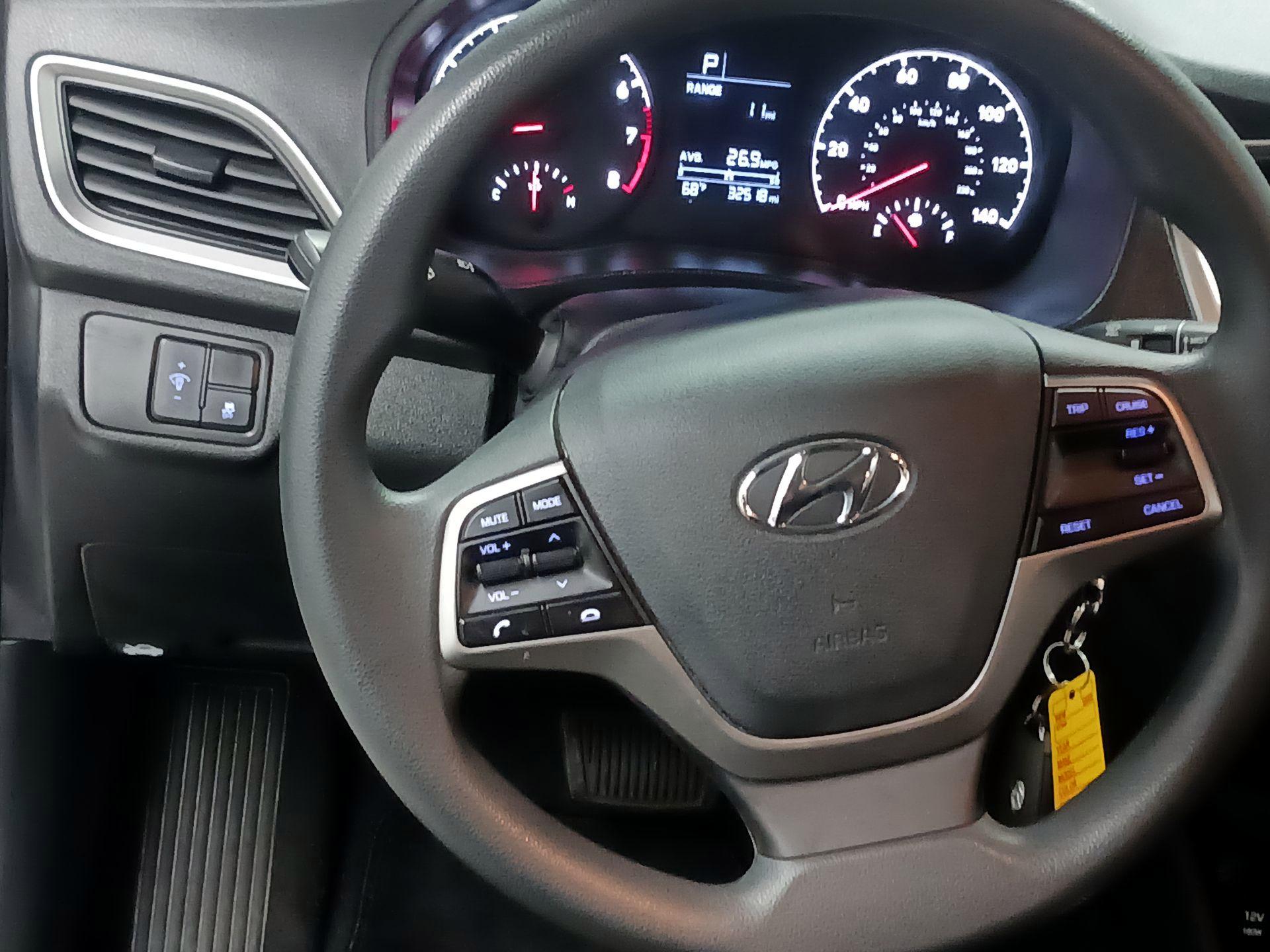 Thumbnail: 2021 Hyundai Accent - 9