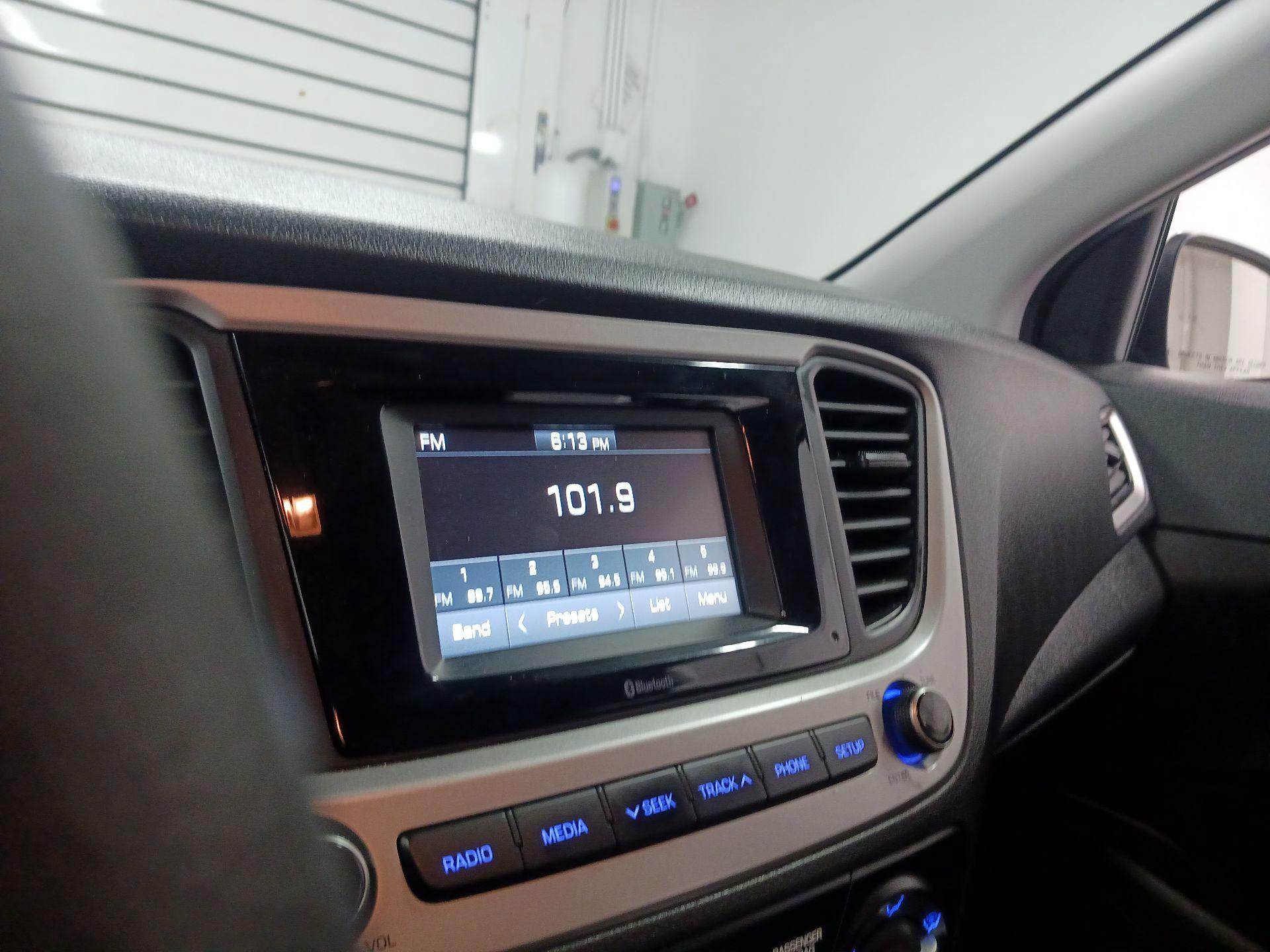 Thumbnail: 2021 Hyundai Accent - 14