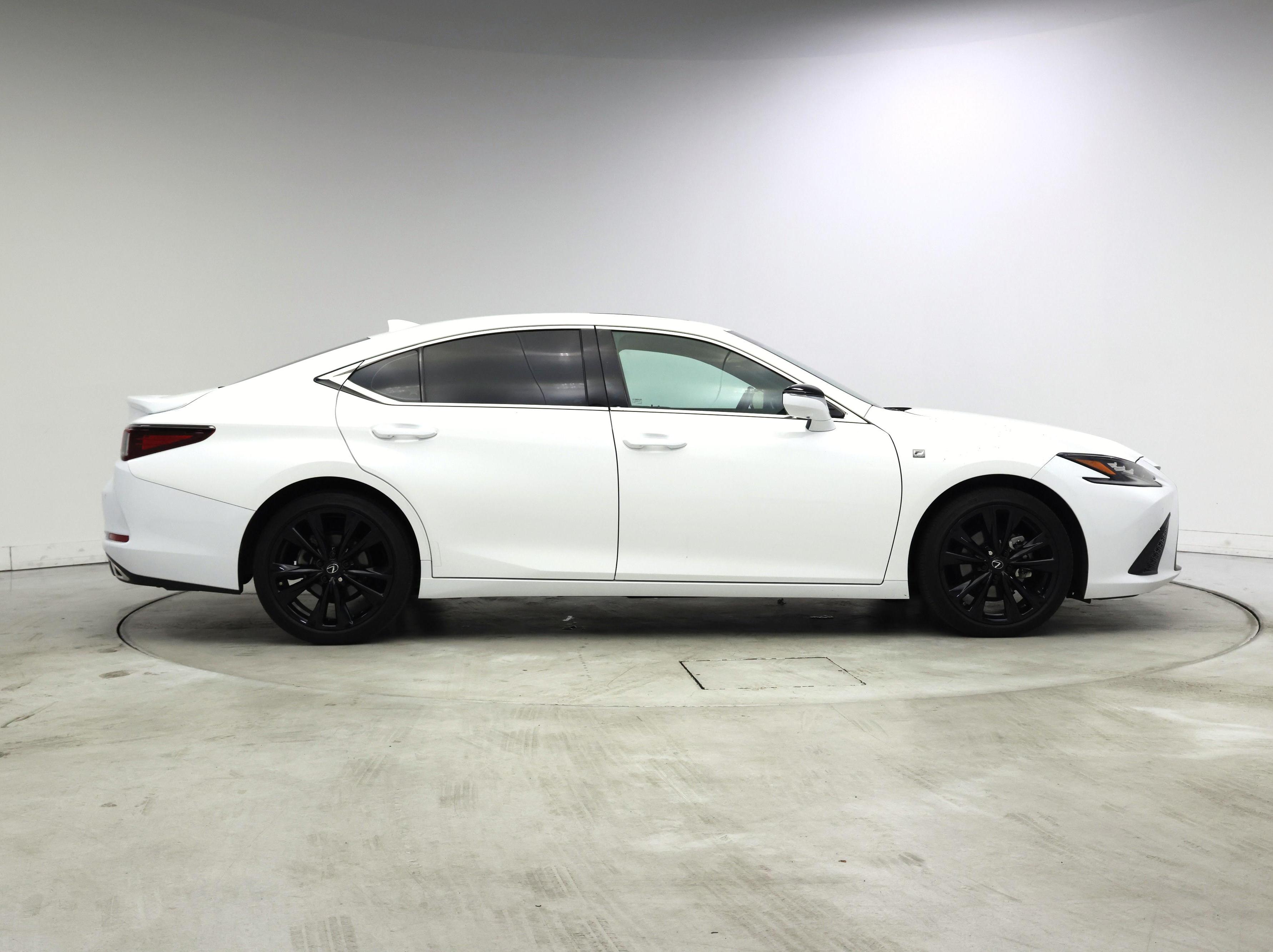 Thumbnail: 2023 Lexus ES - 7