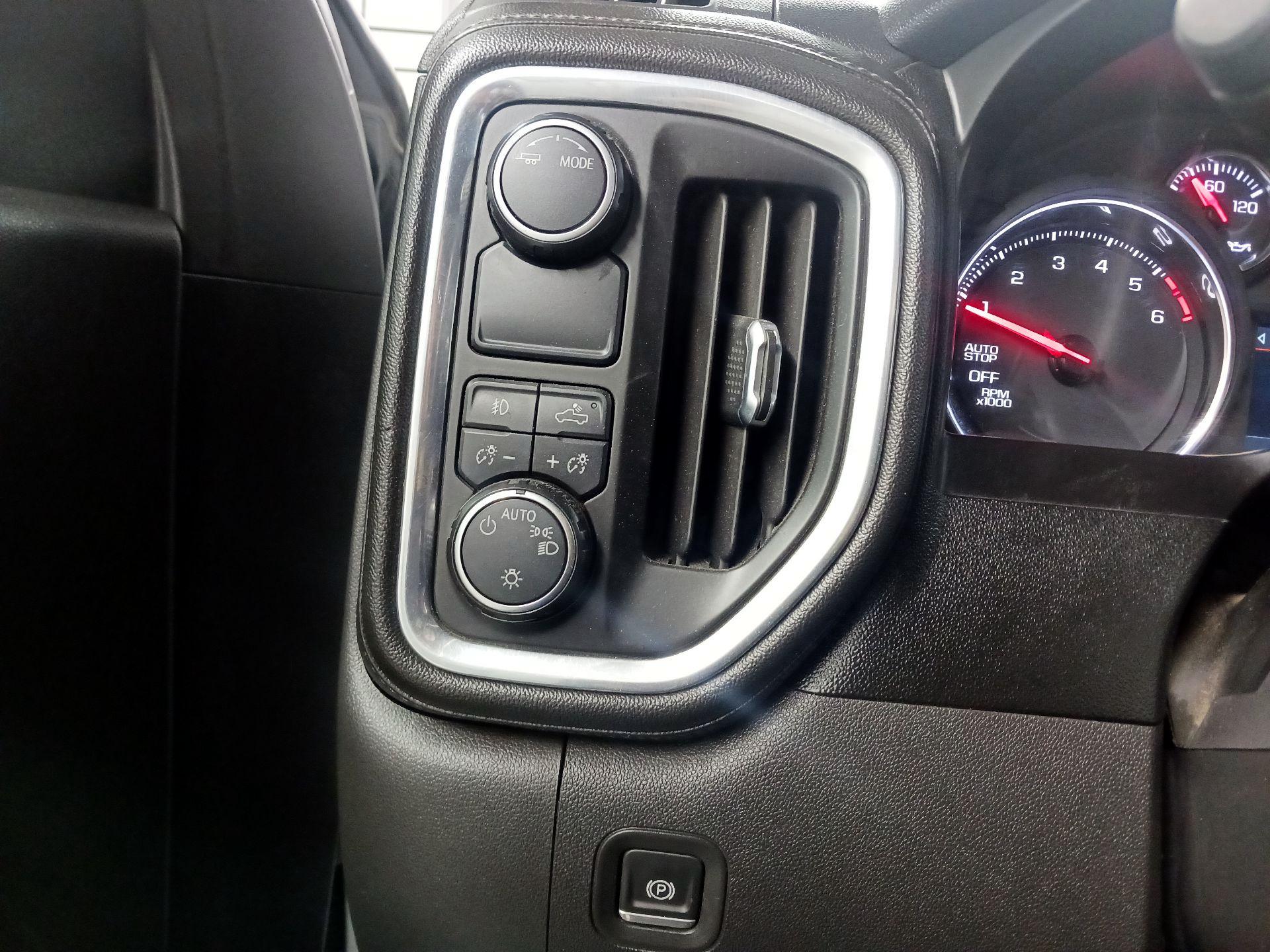 Thumbnail: 2021 Chevrolet Silverado 1500 - 13