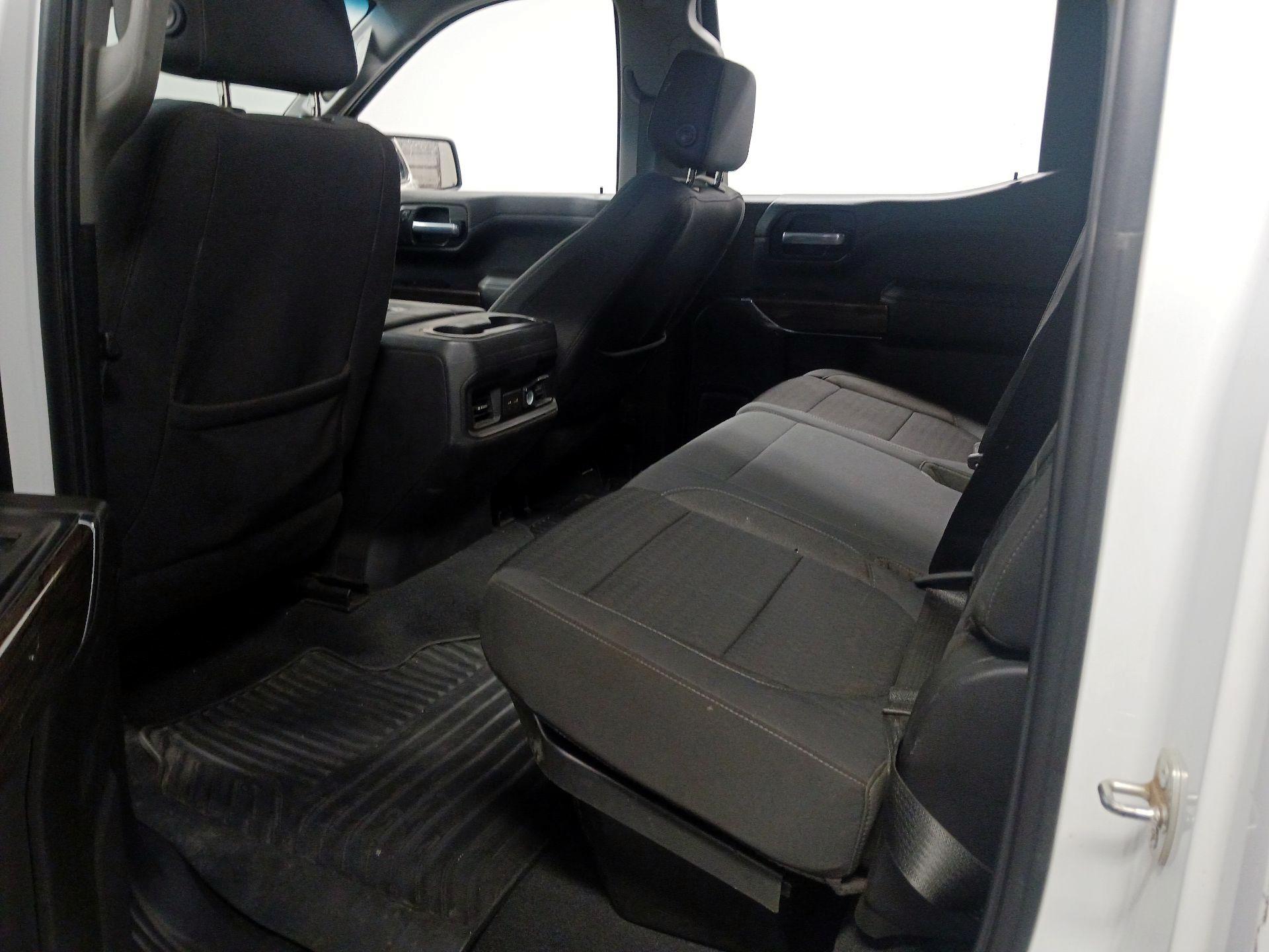 Thumbnail: 2021 Chevrolet Silverado 1500 - 17
