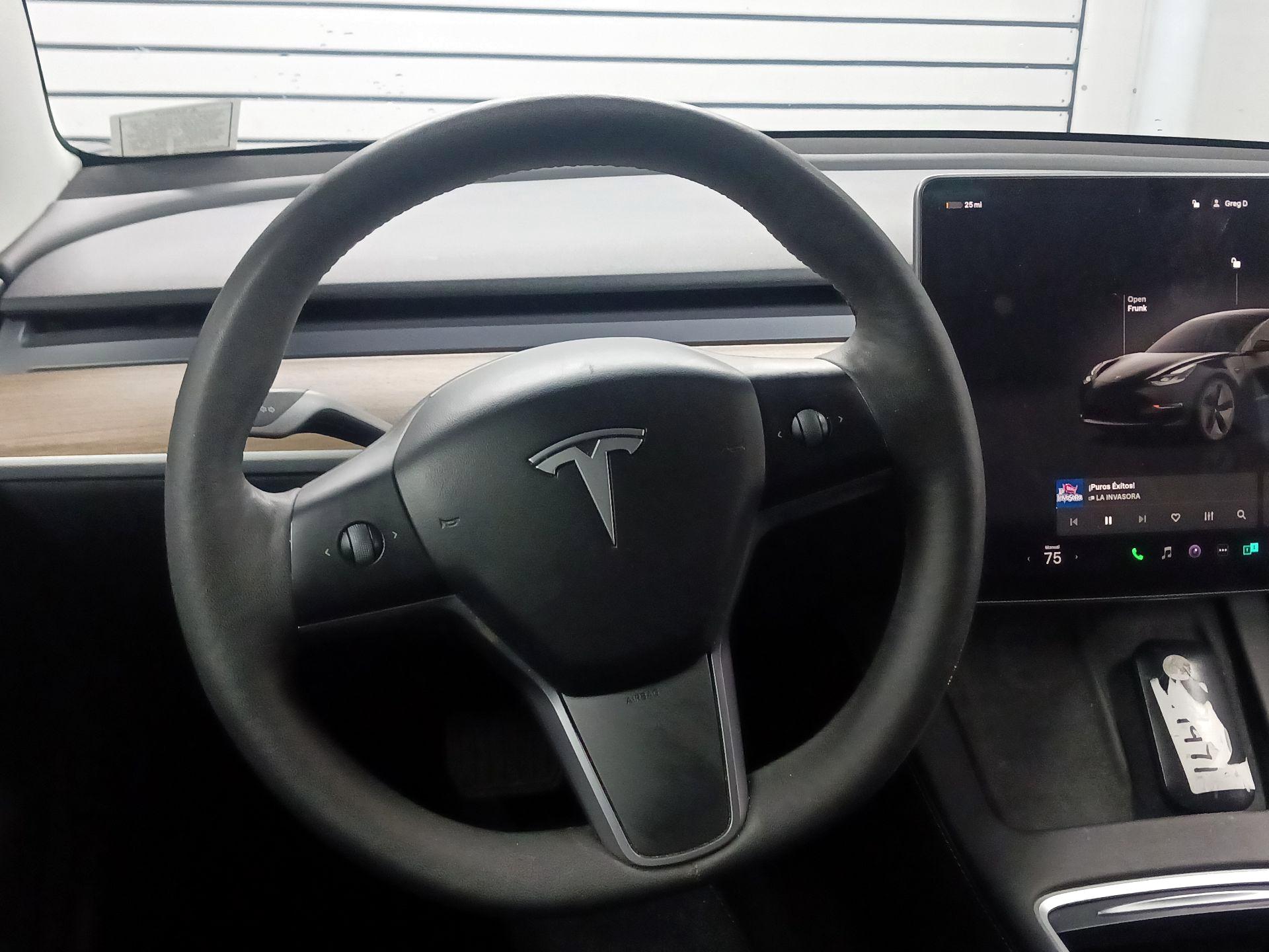 Thumbnail: 2023 Tesla Model 3 - 10