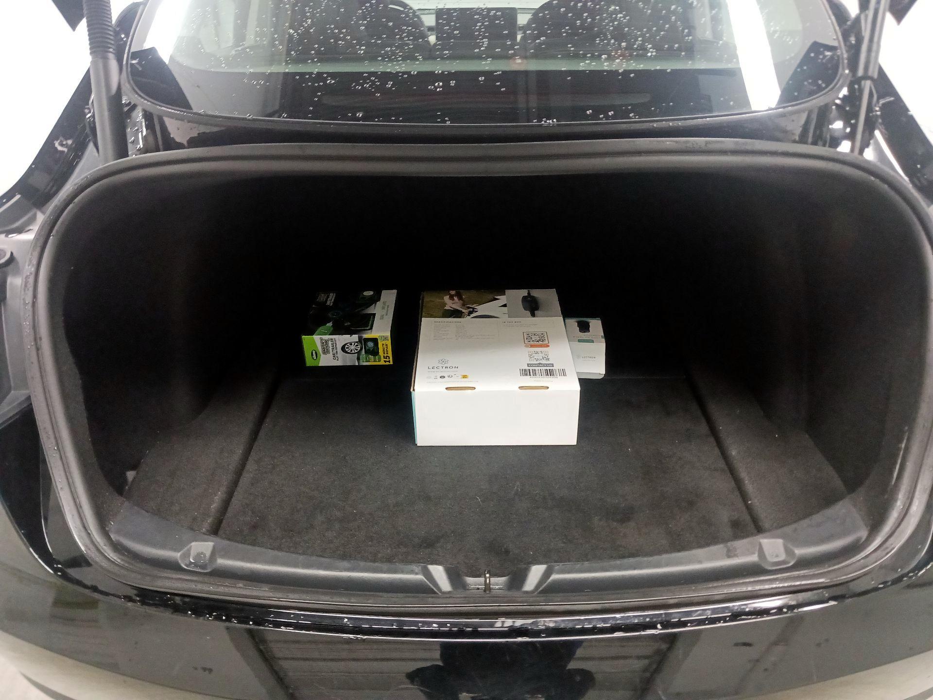 Thumbnail: 2023 Tesla Model 3 - 19