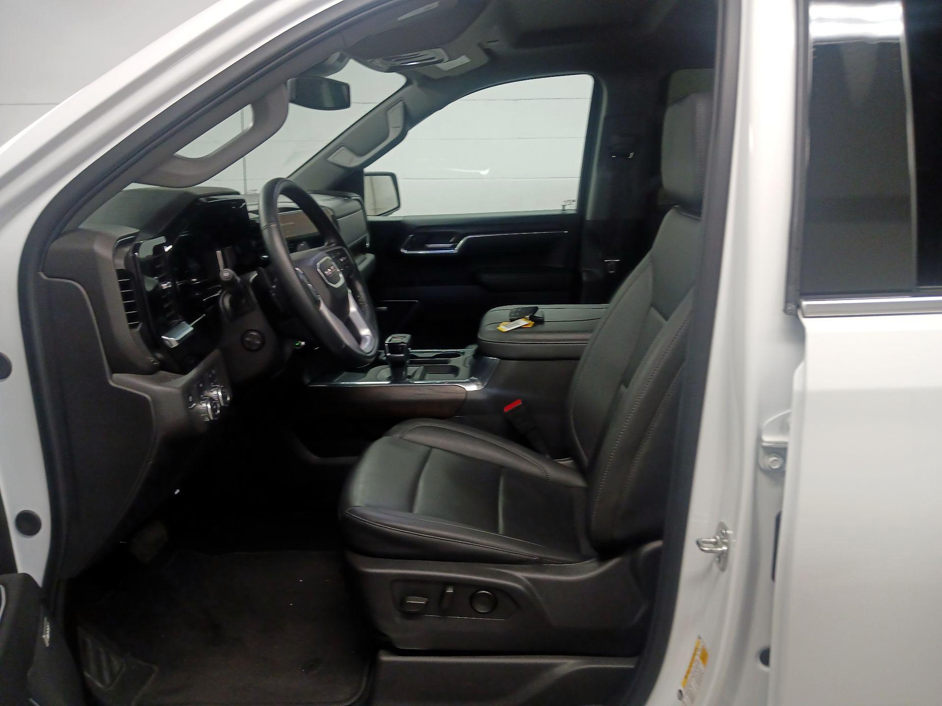 Thumbnail: 2025 GMC Sierra 1500 - 11