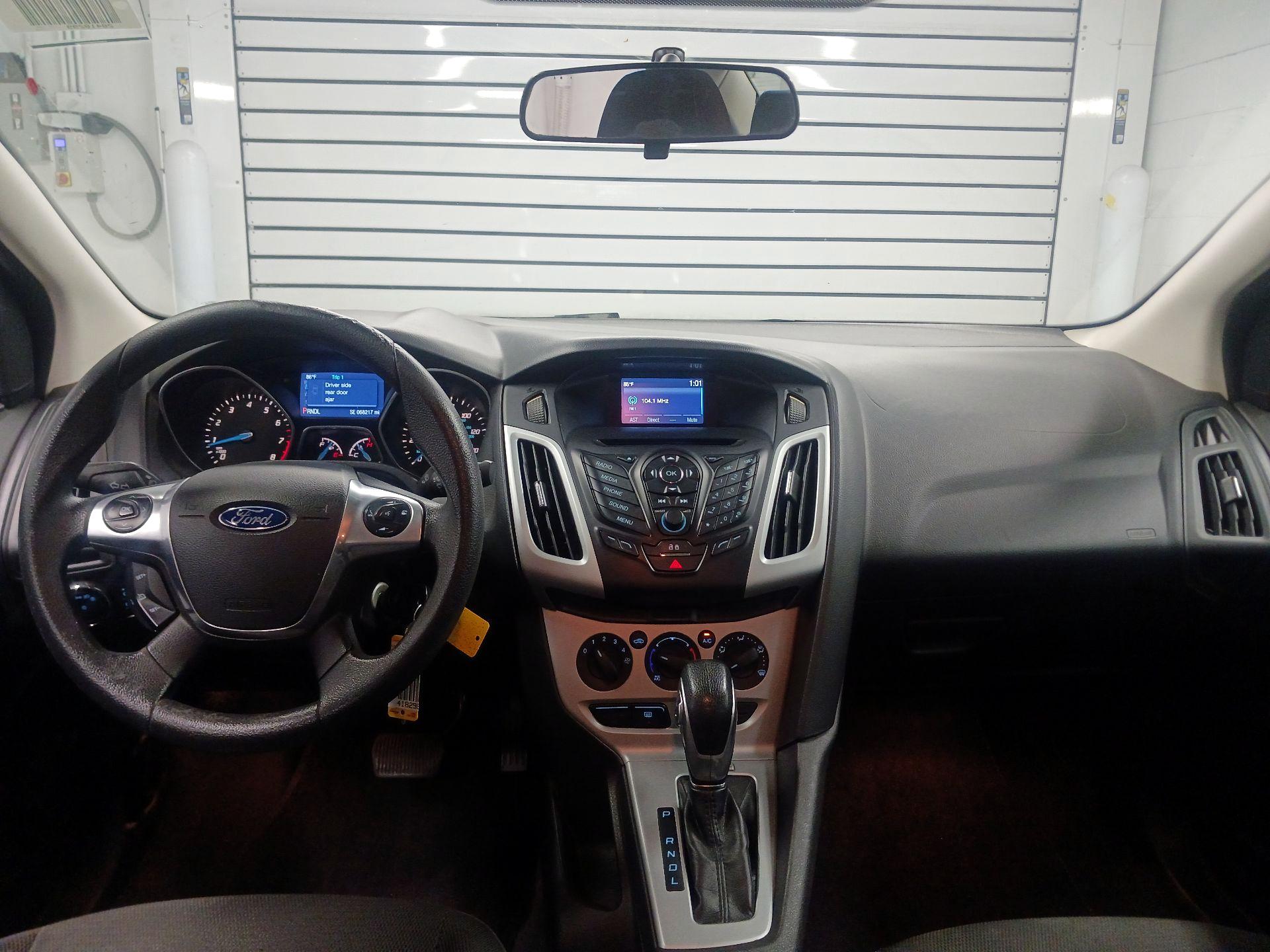 Thumbnail: 2014 Ford Focus - 9