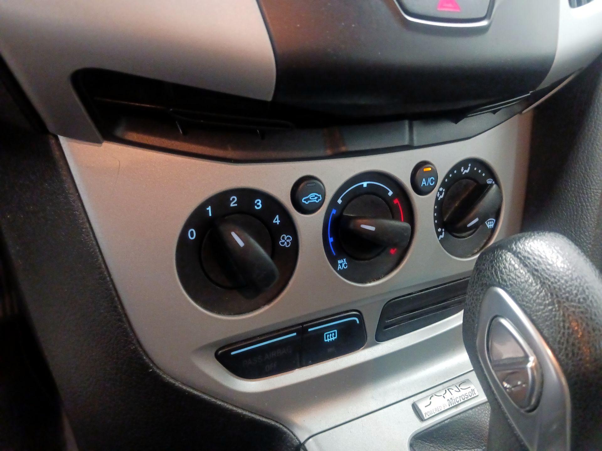 Thumbnail: 2014 Ford Focus - 15