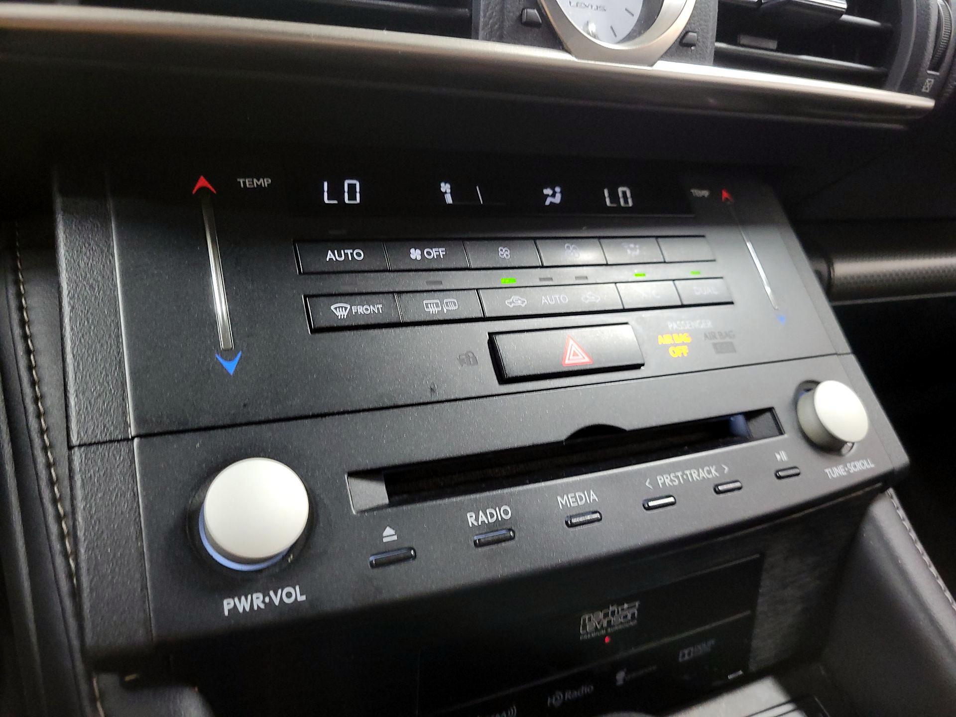 Thumbnail: 2015 Lexus RC - 15