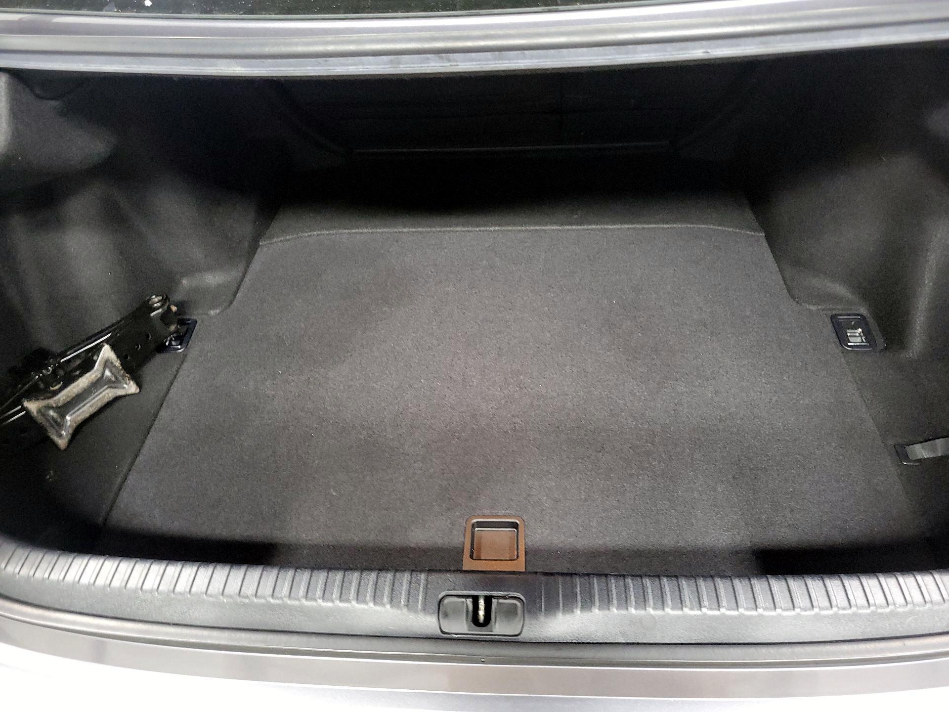 Thumbnail: 2015 Lexus RC - 17