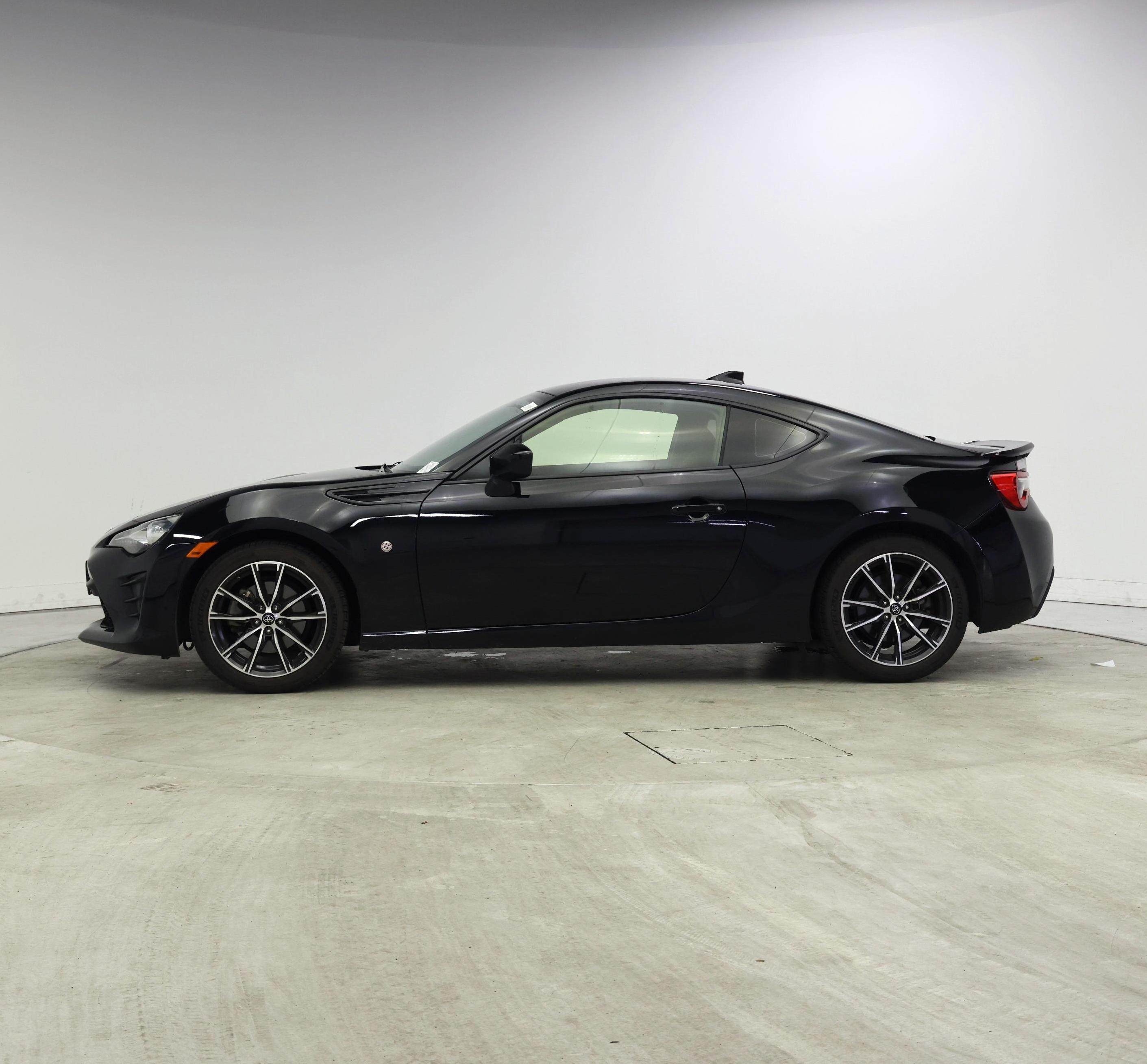 Thumbnail: 2017 Toyota 86 - 3