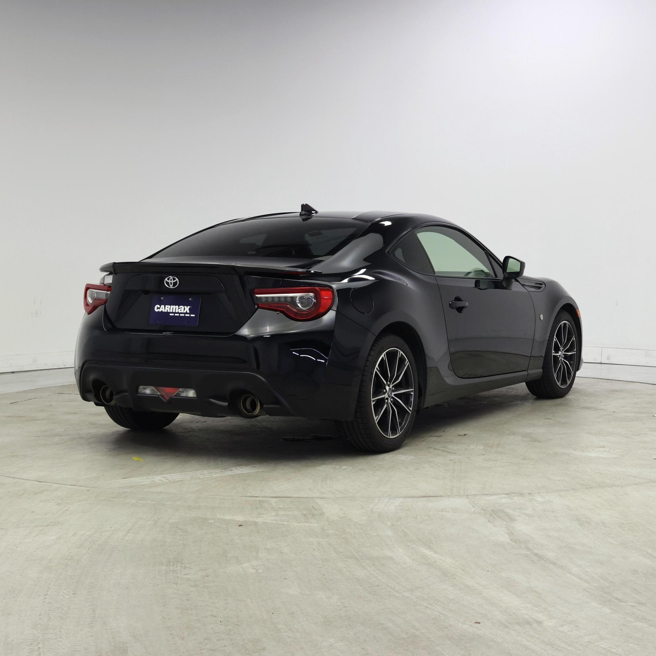 Thumbnail: 2017 Toyota 86 - 8