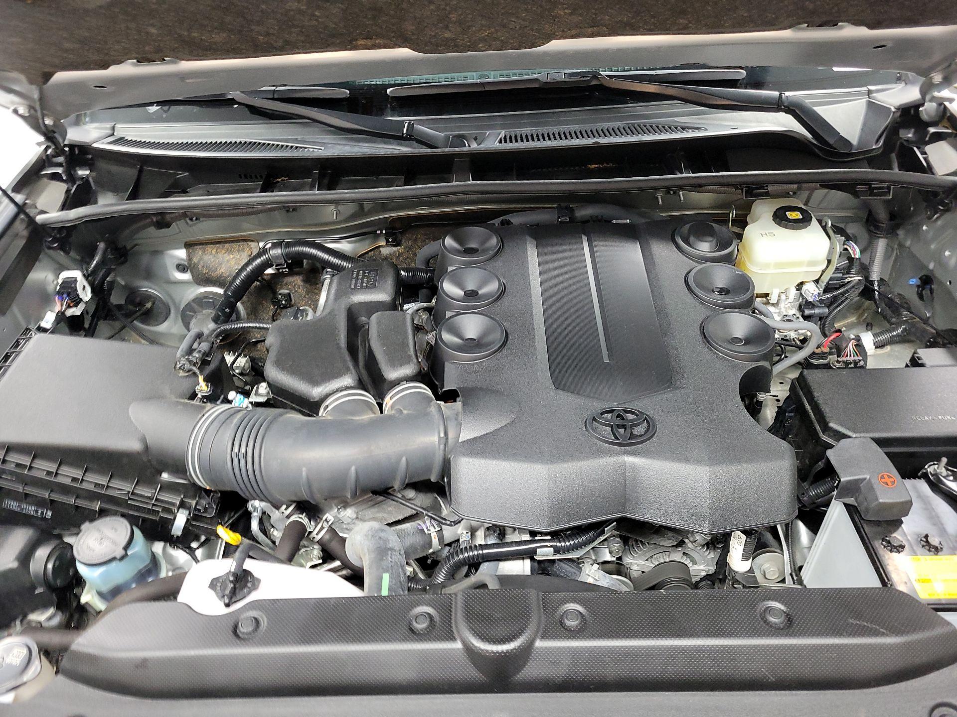 Thumbnail: 2019 Toyota 4Runner - 19