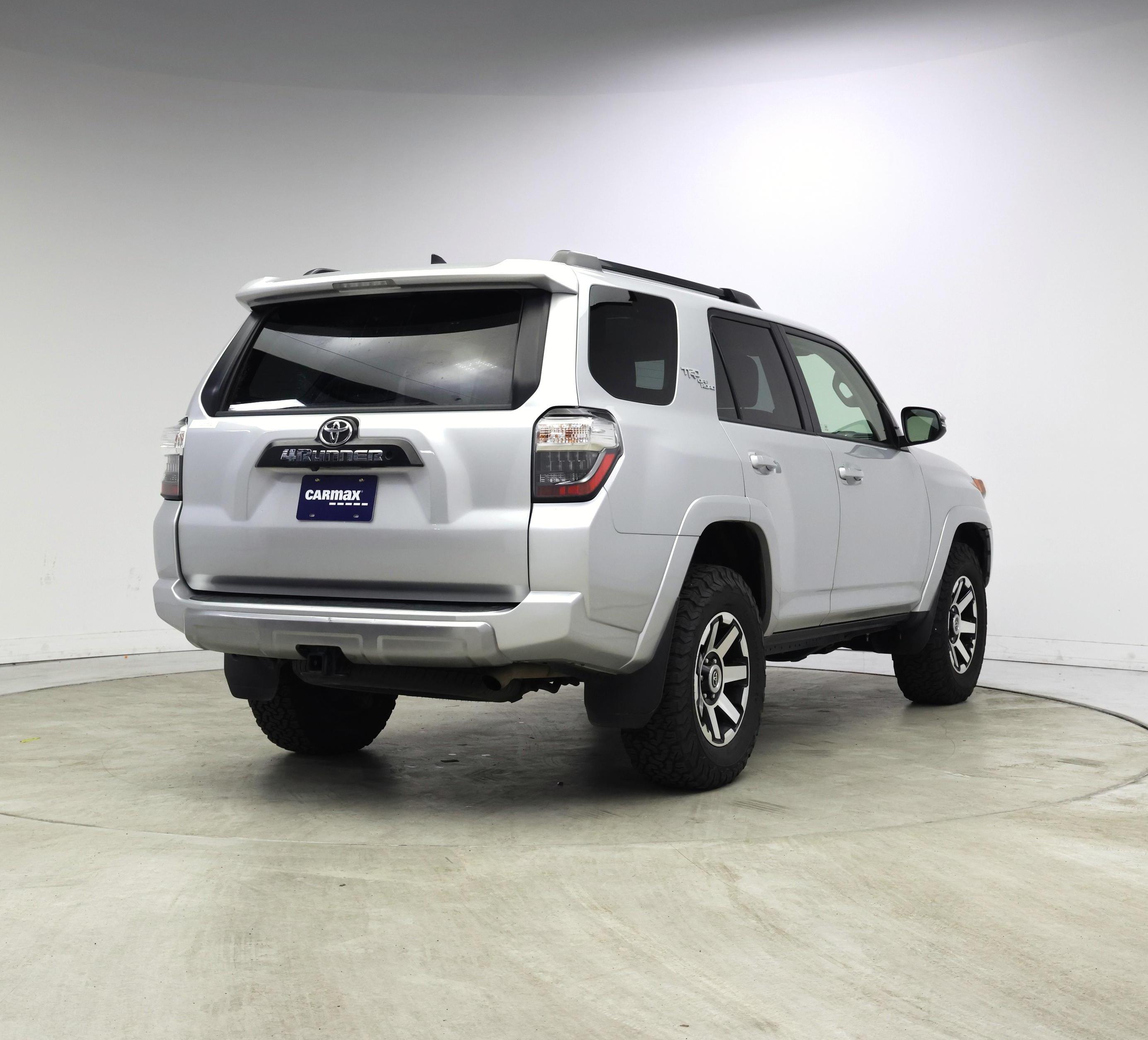 Thumbnail: 2019 Toyota 4Runner - 8