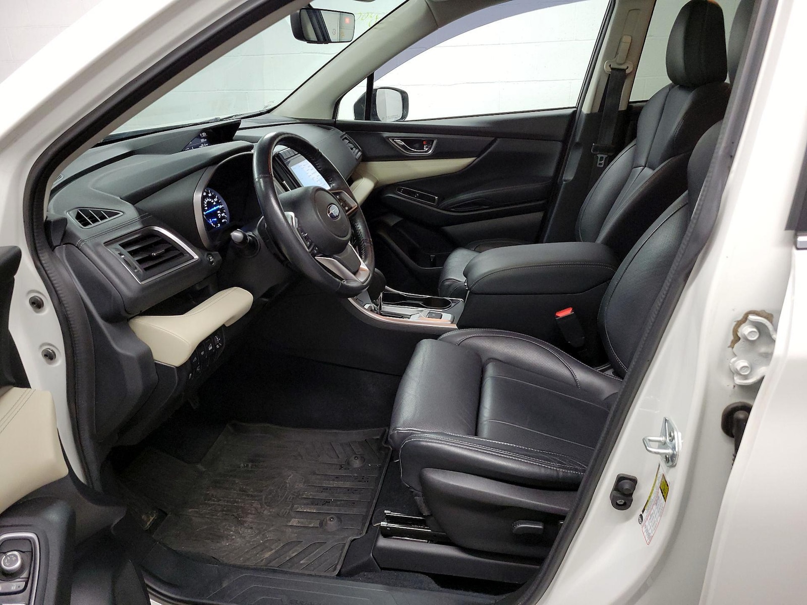 2022 Subaru Ascent Limited - Photo 10