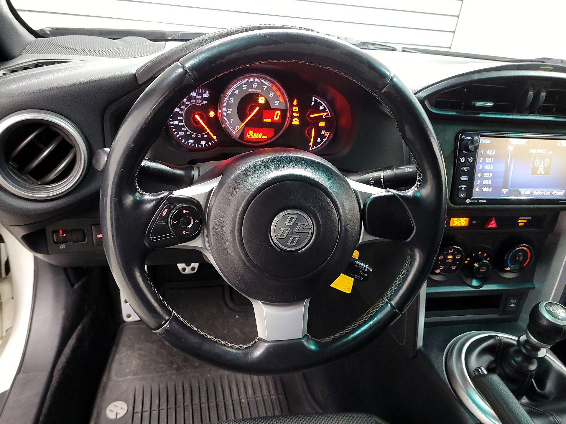 Thumbnail: 2017 Toyota 86 - 10