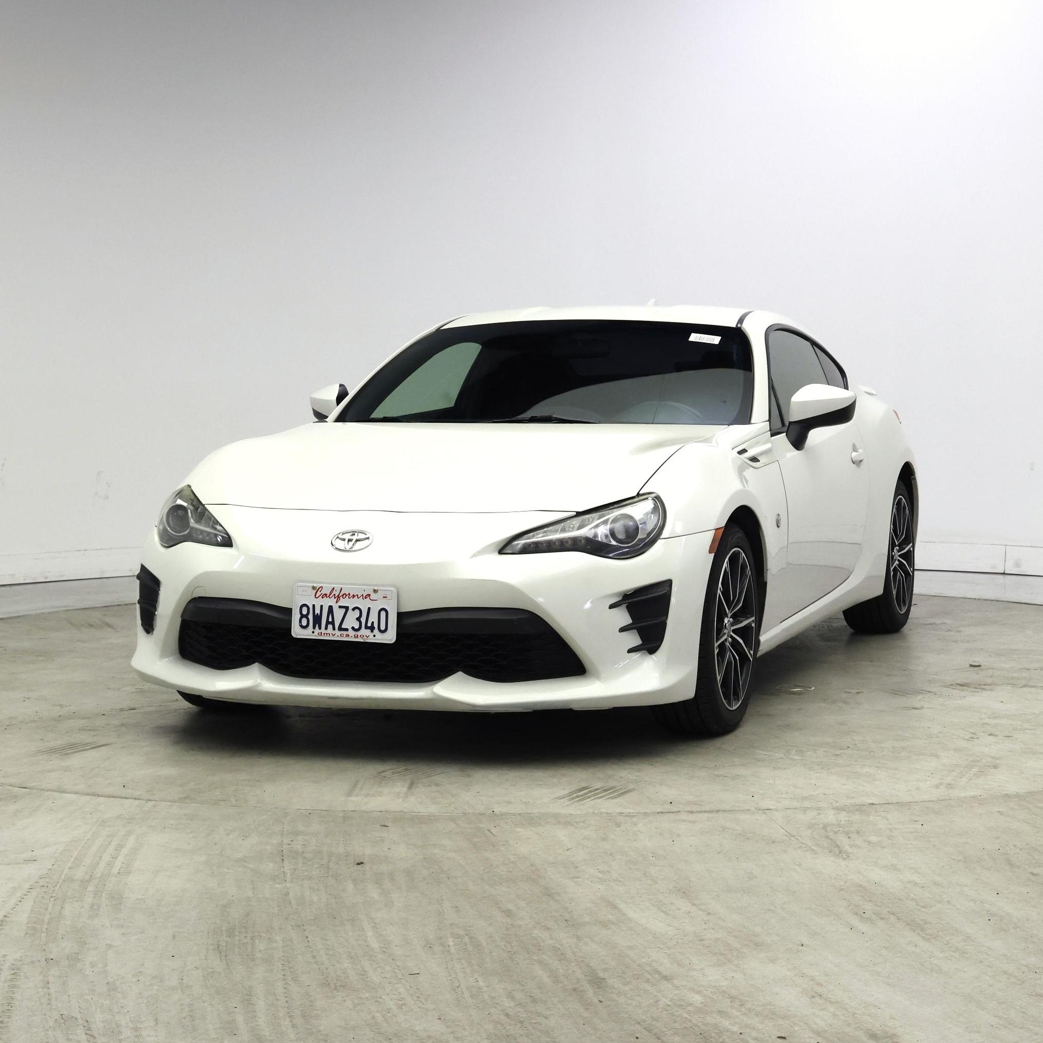 Thumbnail: 2017 Toyota 86 - 4