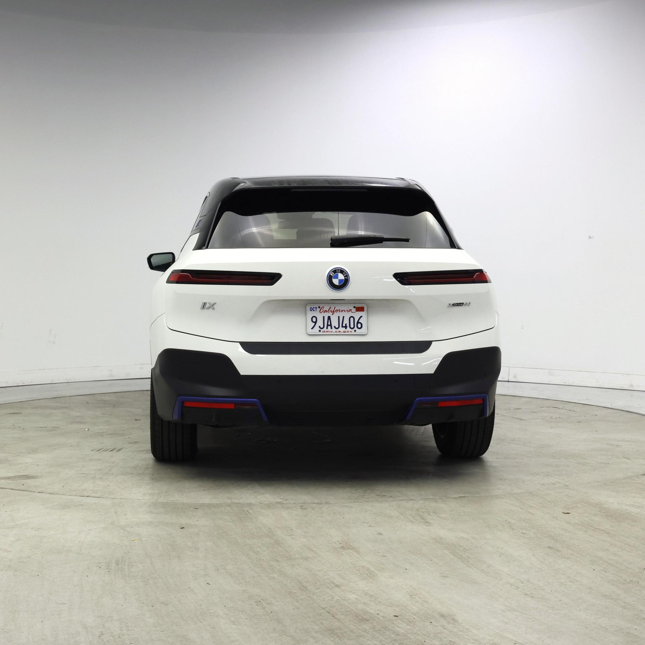 Thumbnail: 2022 BMW iX - 6