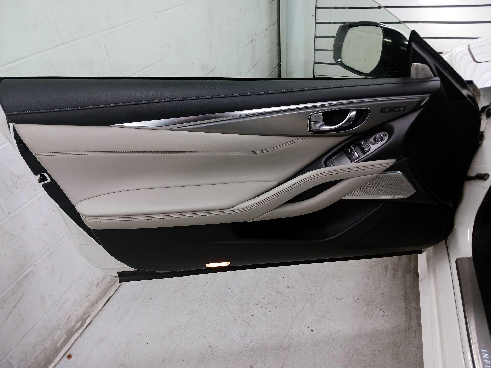 Thumbnail: 2017 INFINITI Q60 - 12