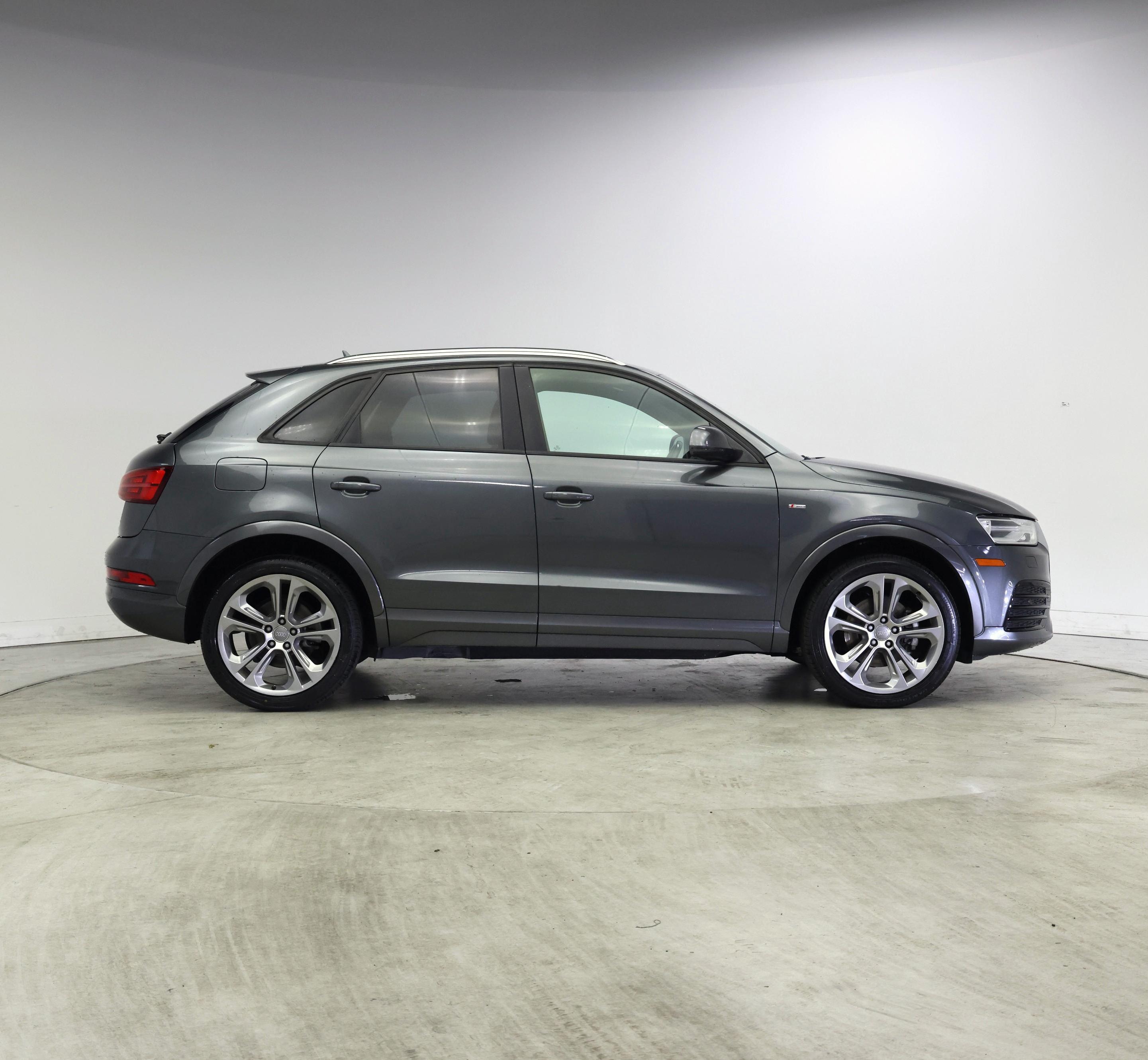 Thumbnail: 2018 Audi Q3 - 7