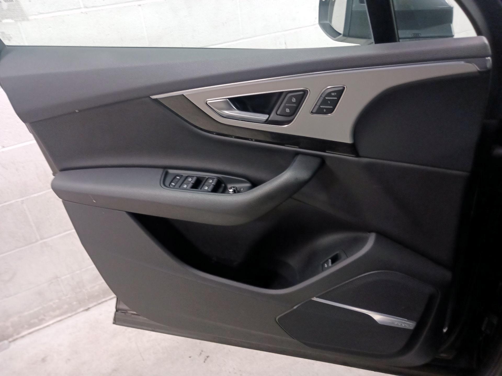 Thumbnail: 2019 Audi Q7 - 12