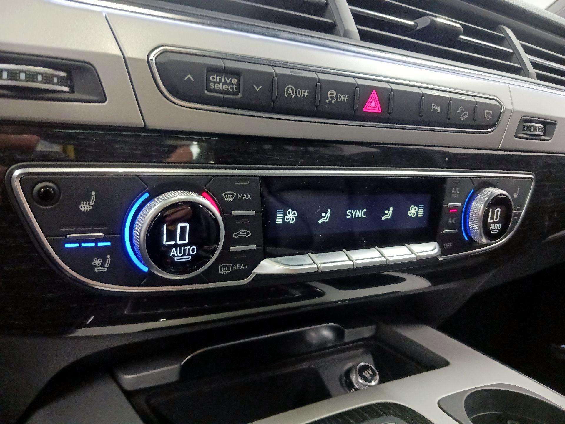 Thumbnail: 2019 Audi Q7 - 16