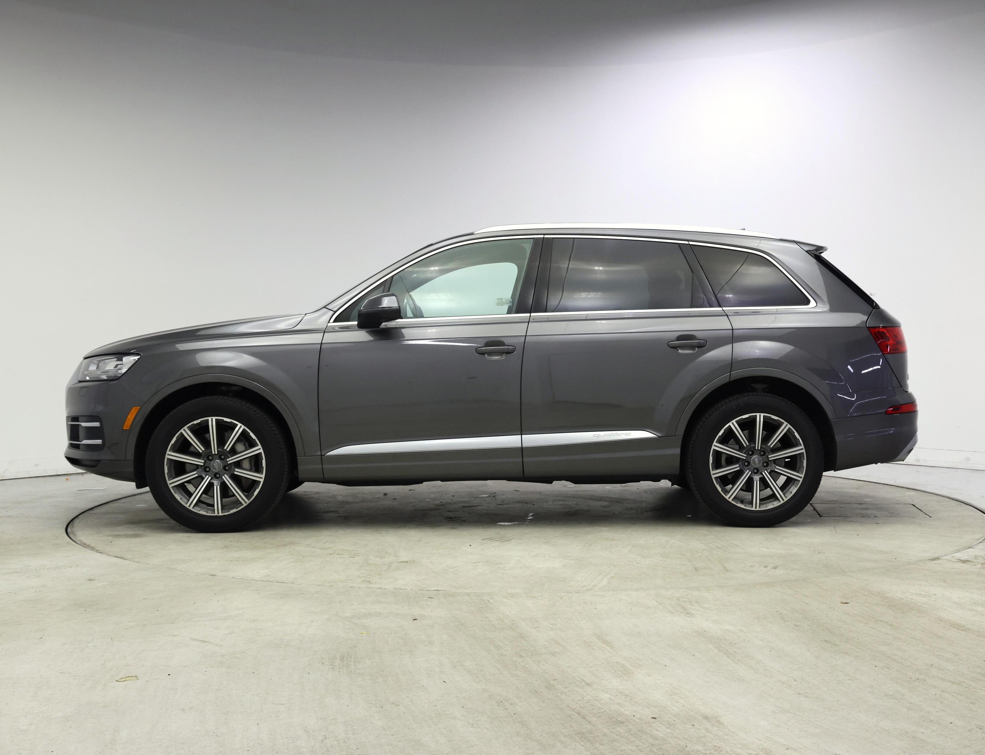 Thumbnail: 2019 Audi Q7 - 3