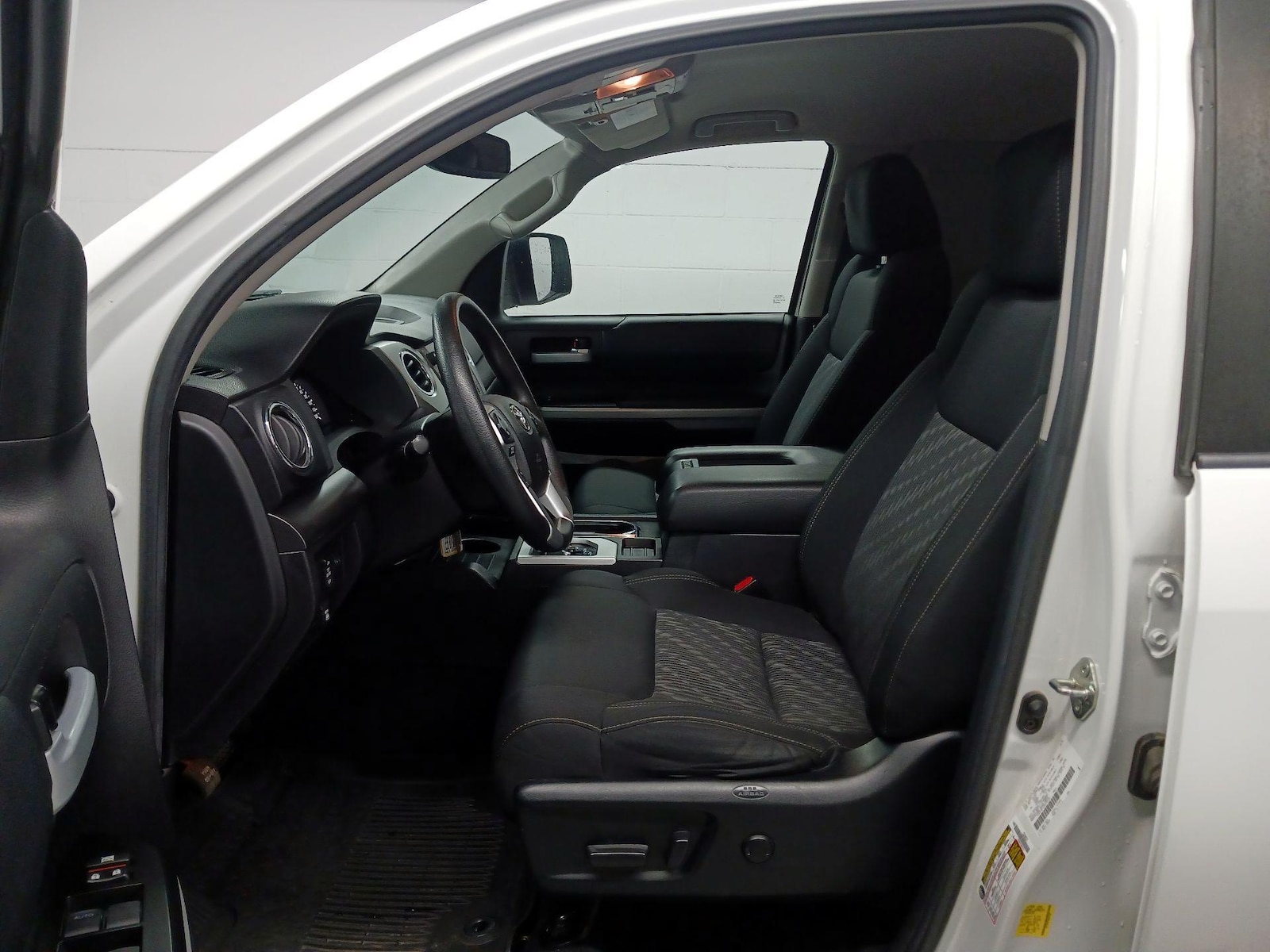 2021 Toyota Tundra SR5 - Photo 10