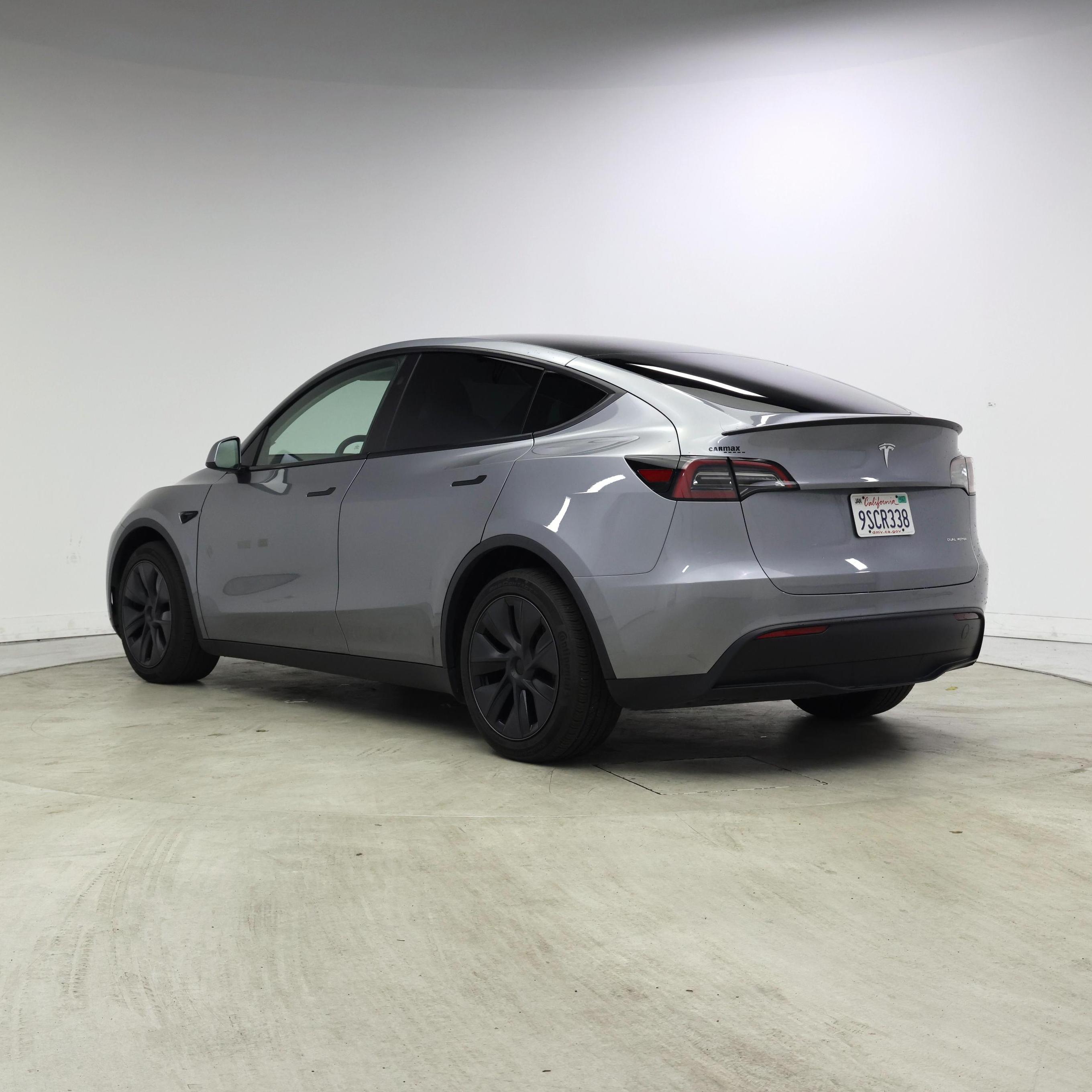 Thumbnail: 2025 Tesla Model Y - 2