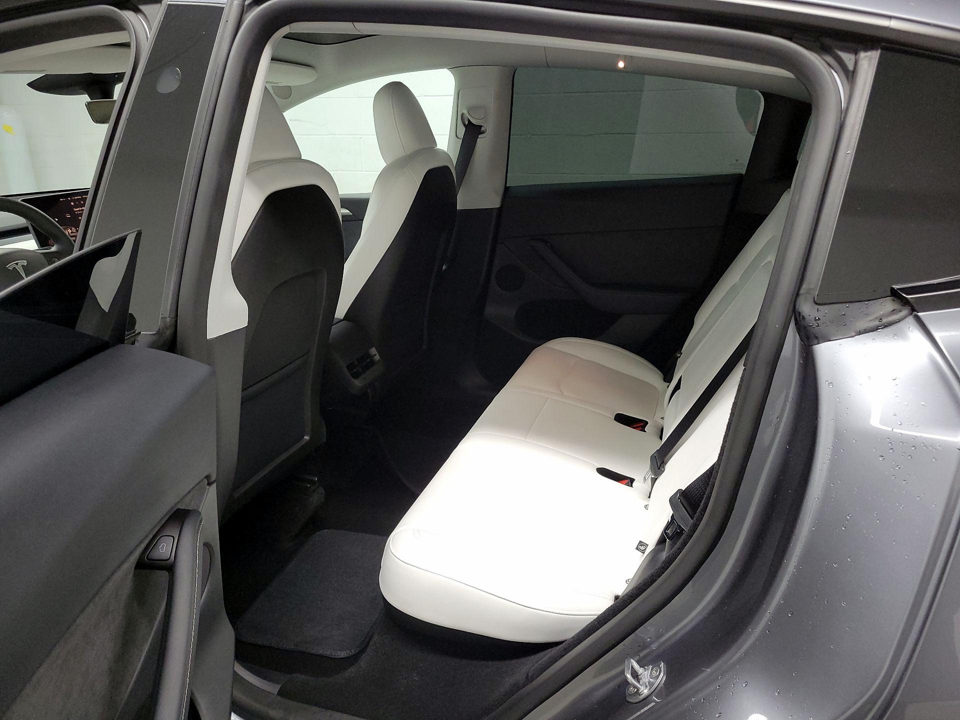 Thumbnail: 2025 Tesla Model Y - 19