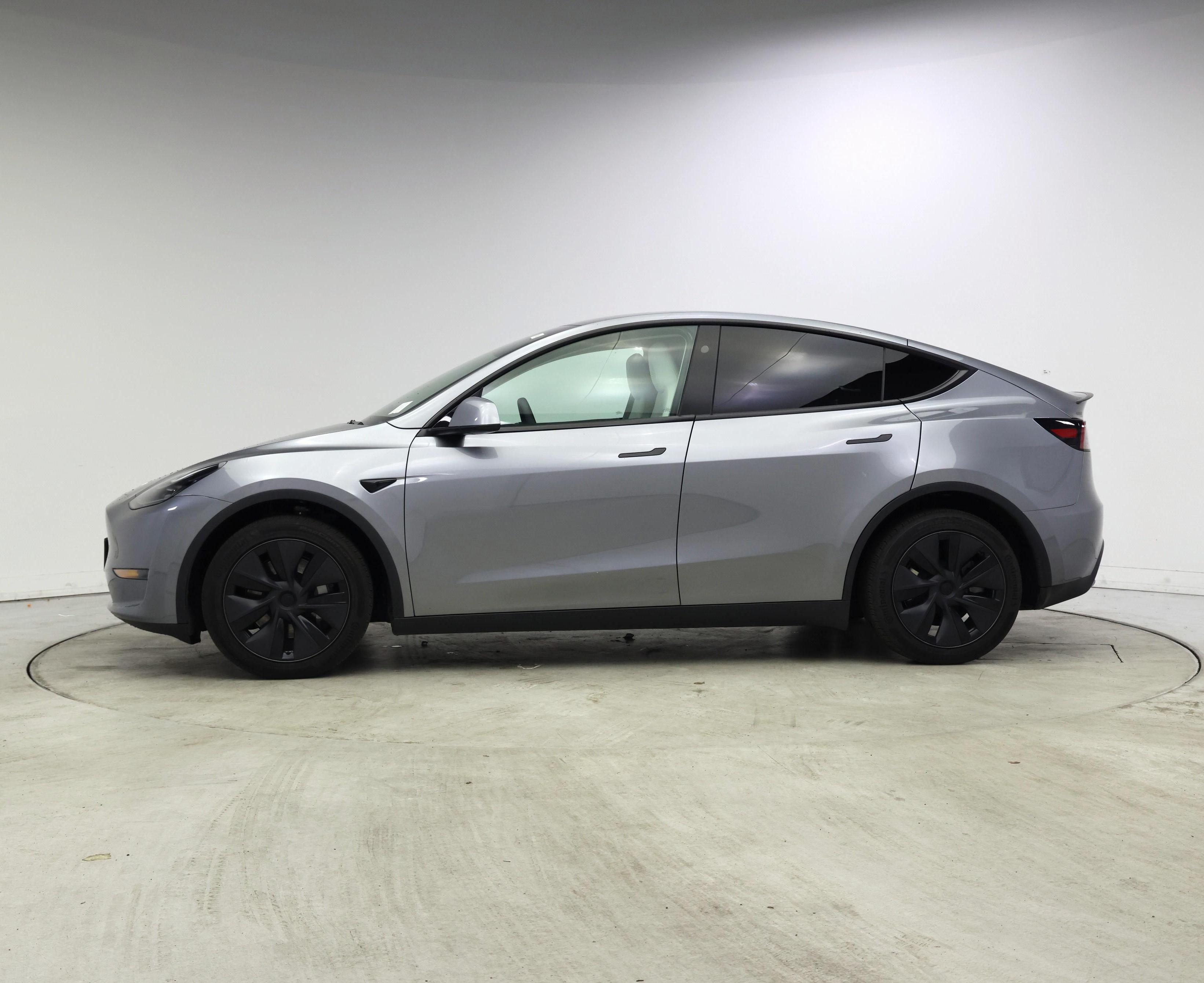 Thumbnail: 2025 Tesla Model Y - 3
