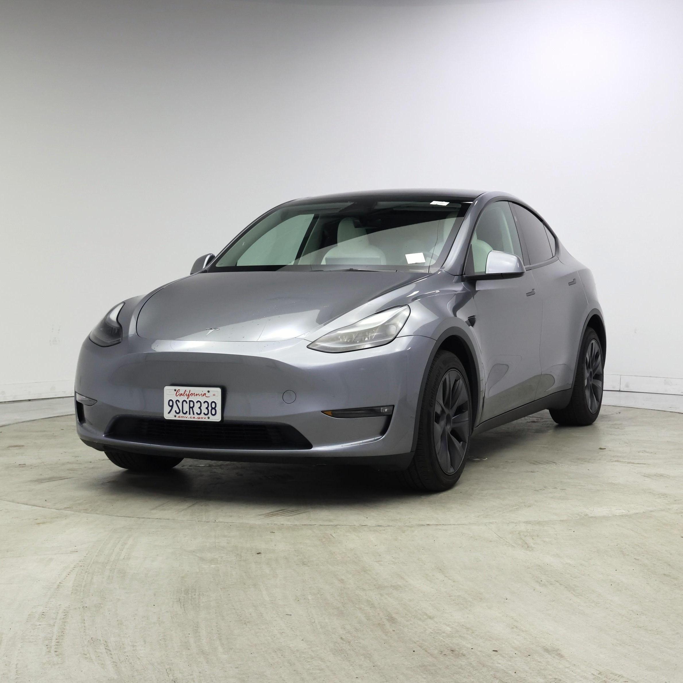 Thumbnail: 2025 Tesla Model Y - 4