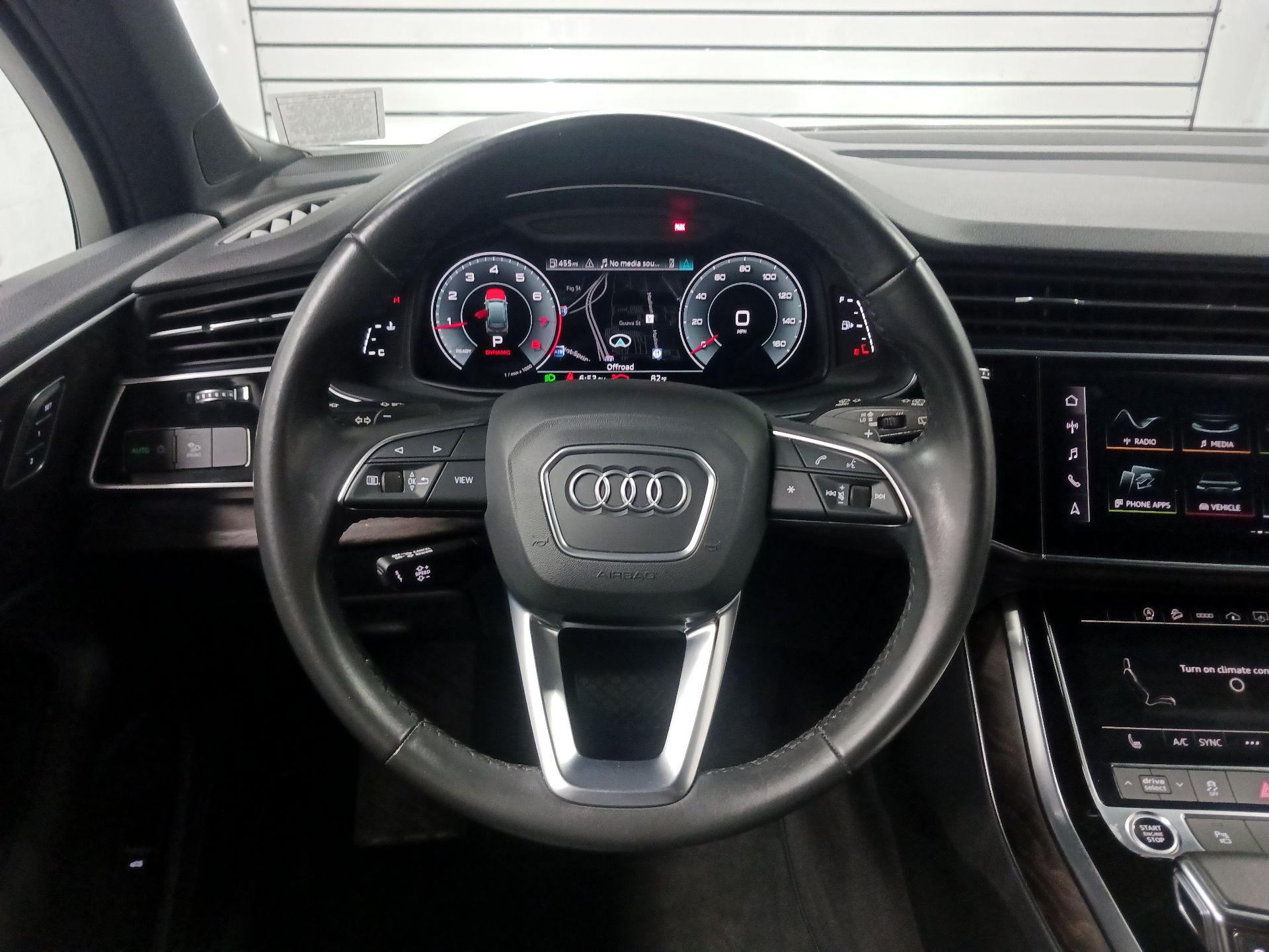 Thumbnail: 2021 Audi Q7 - 10