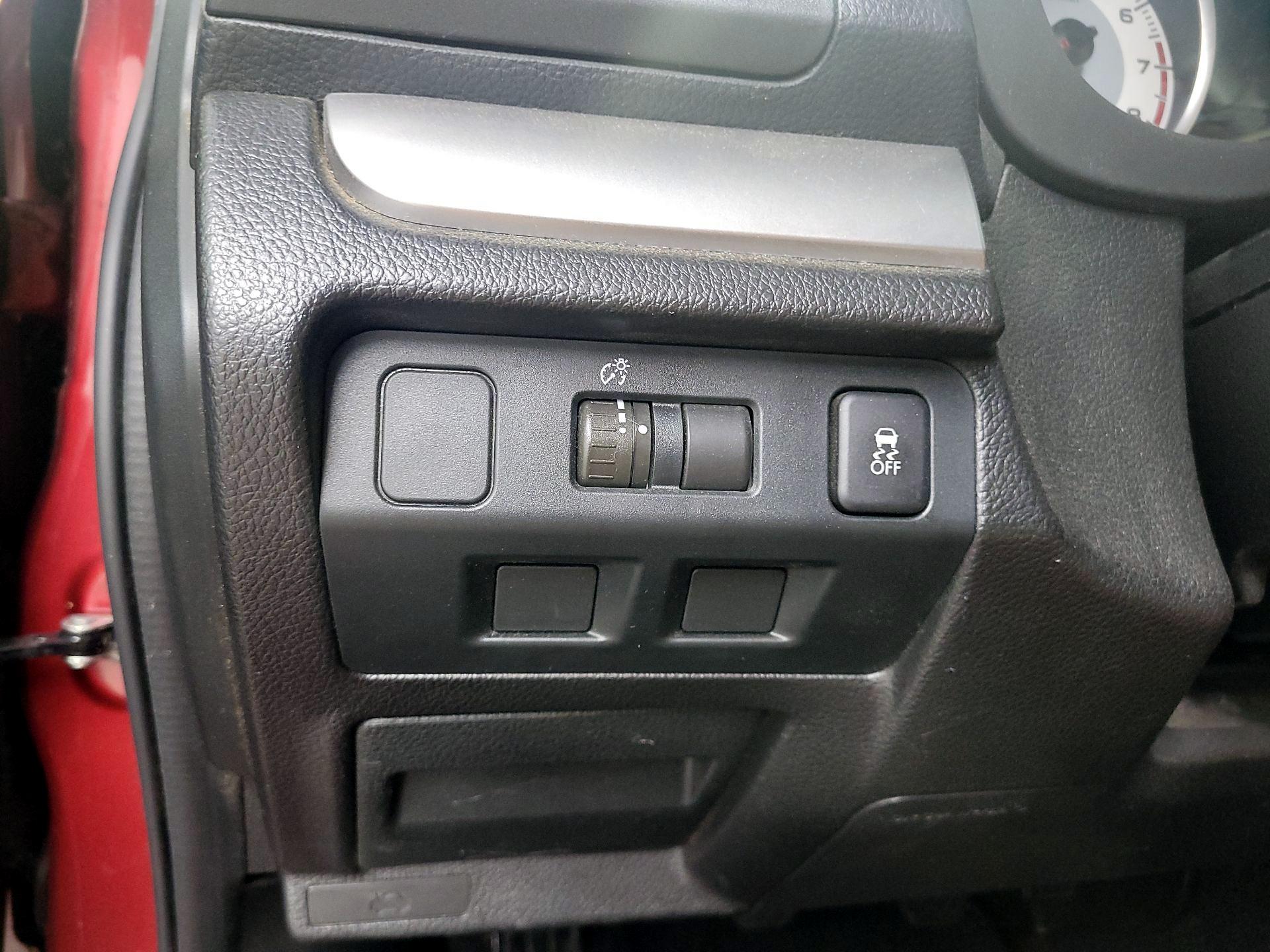 Thumbnail: 2014 Subaru Impreza - 13