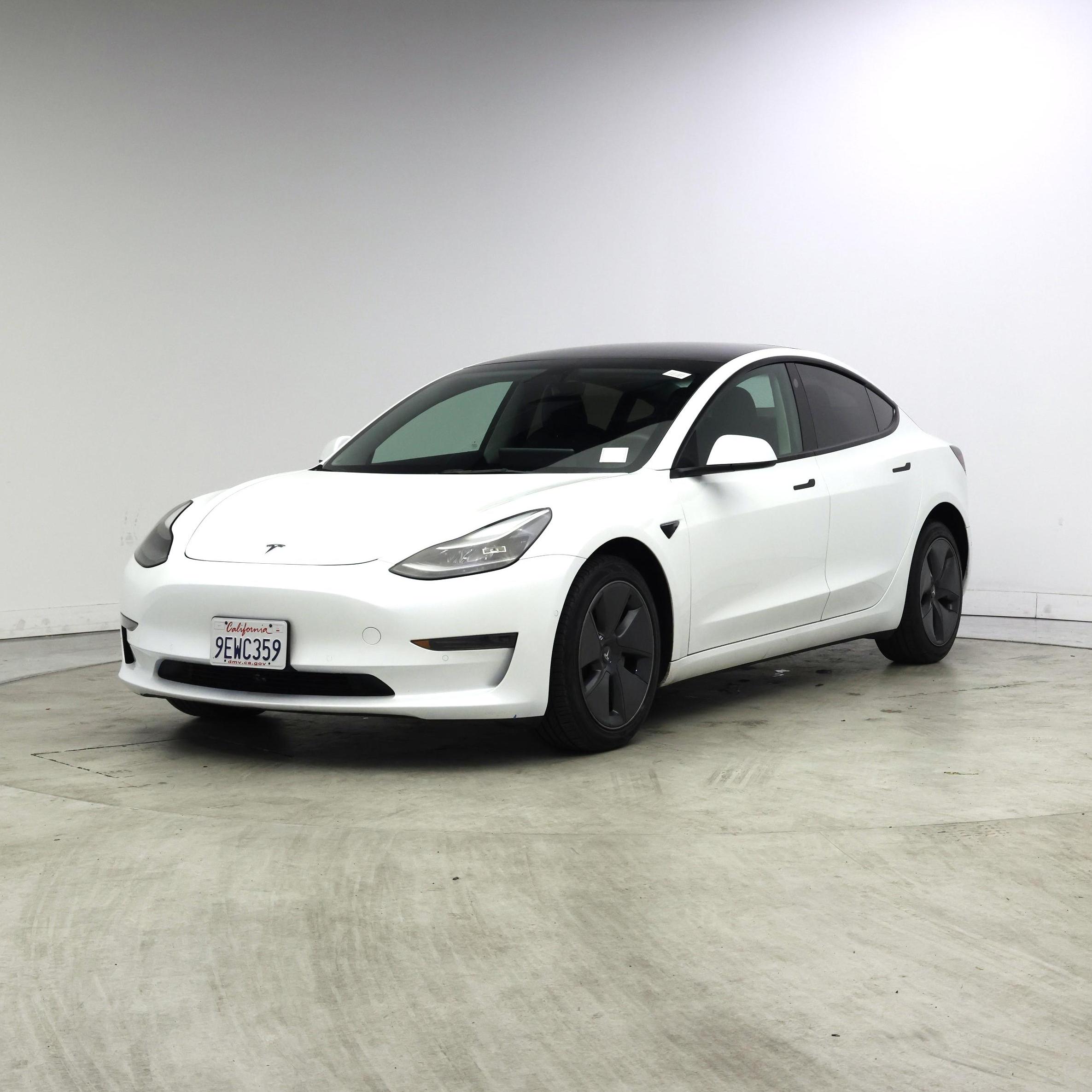 Thumbnail: 2021 Tesla Model 3 - 4