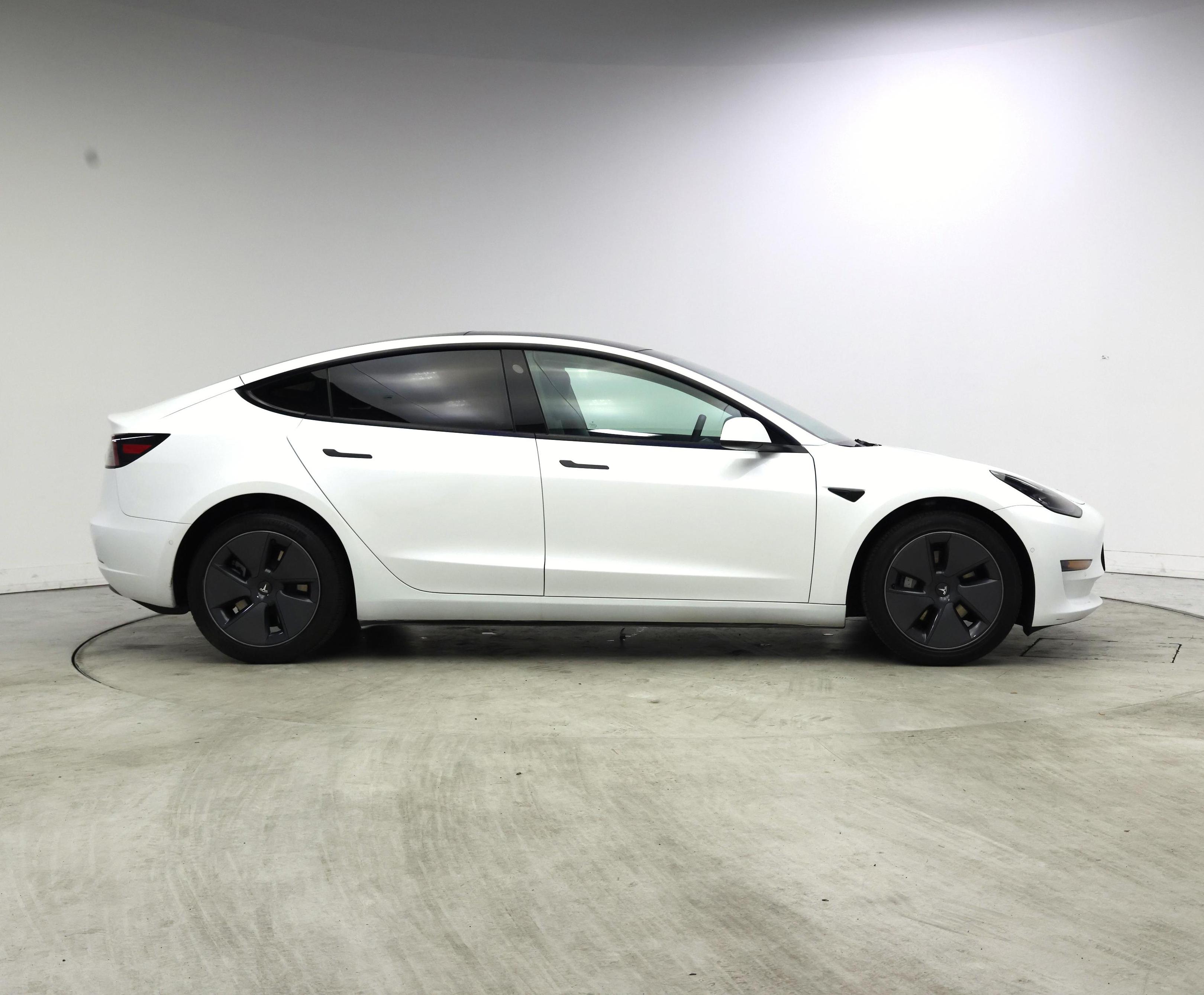 Thumbnail: 2021 Tesla Model 3 - 7