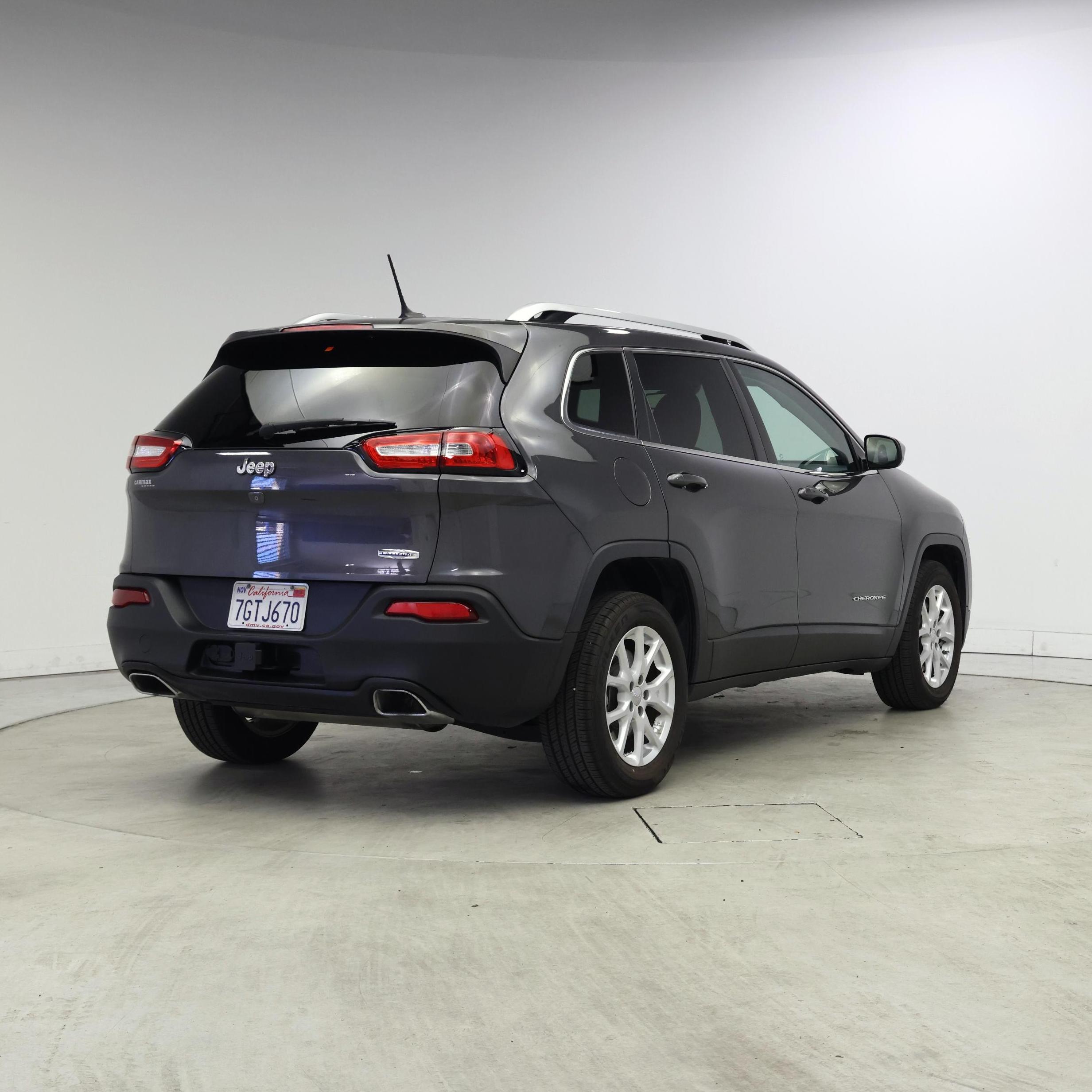 Thumbnail: 2015 Jeep Cherokee - 8